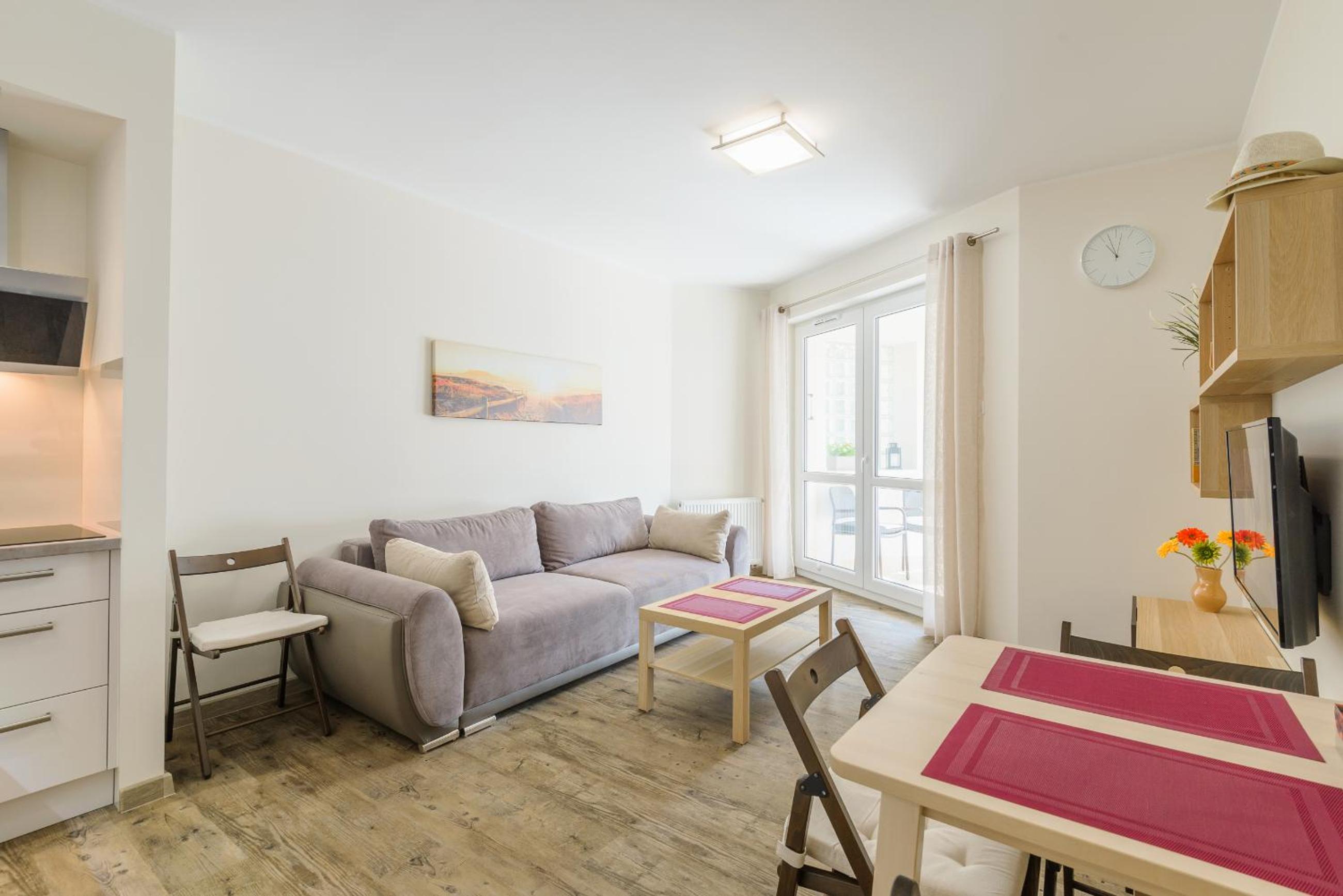 APARTAMENTY MIERZEJA -OSIEDLE BURSZTYNOWE, Jantar