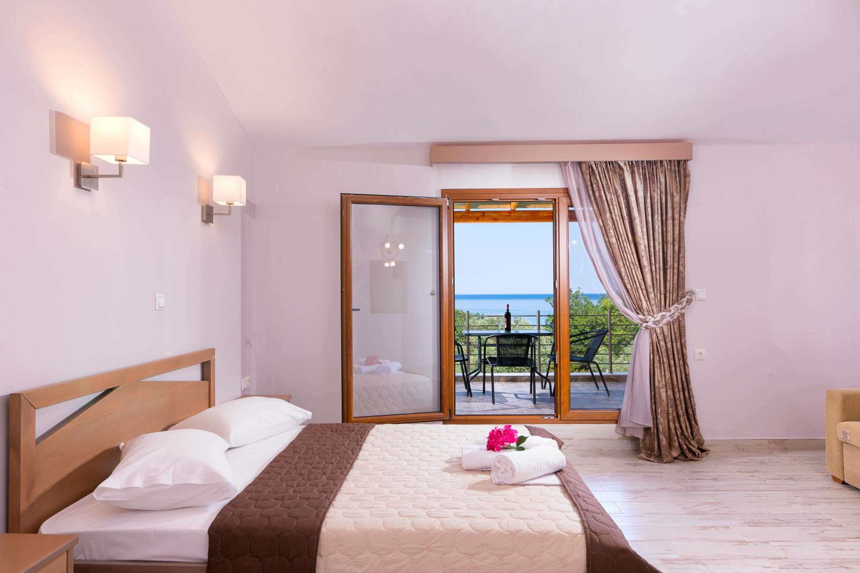 Kapsogeorgis Rooms view 4