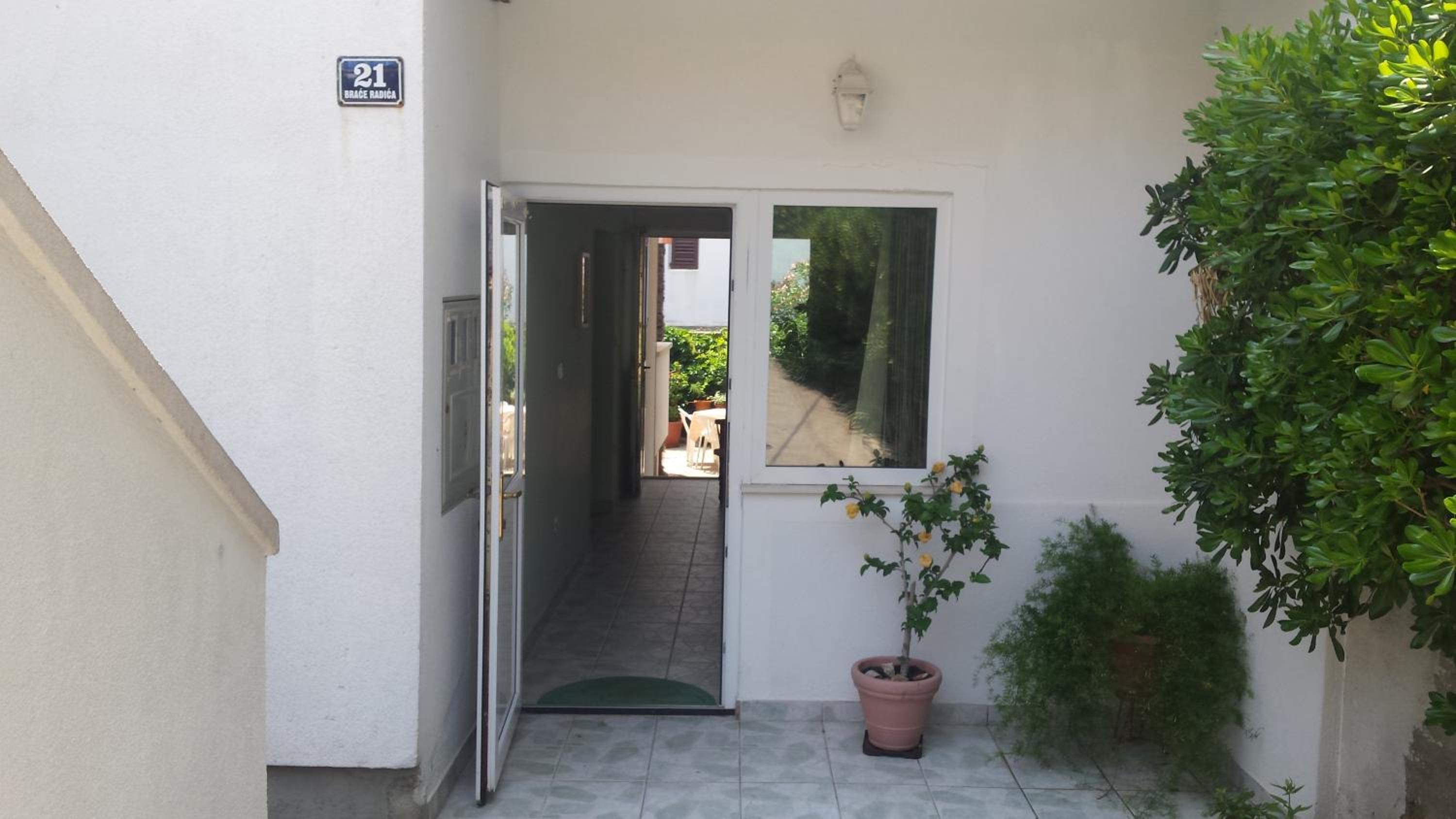 Apartment Pijer view 4