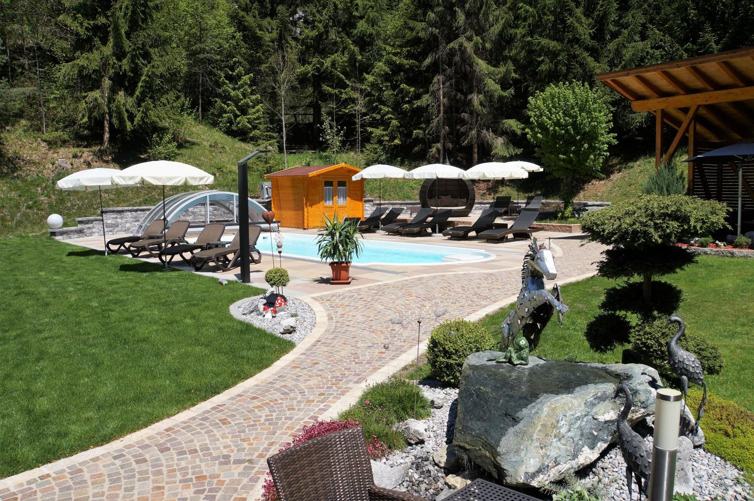 Gästehaus Almrausch, Ferienanlage mit Pool