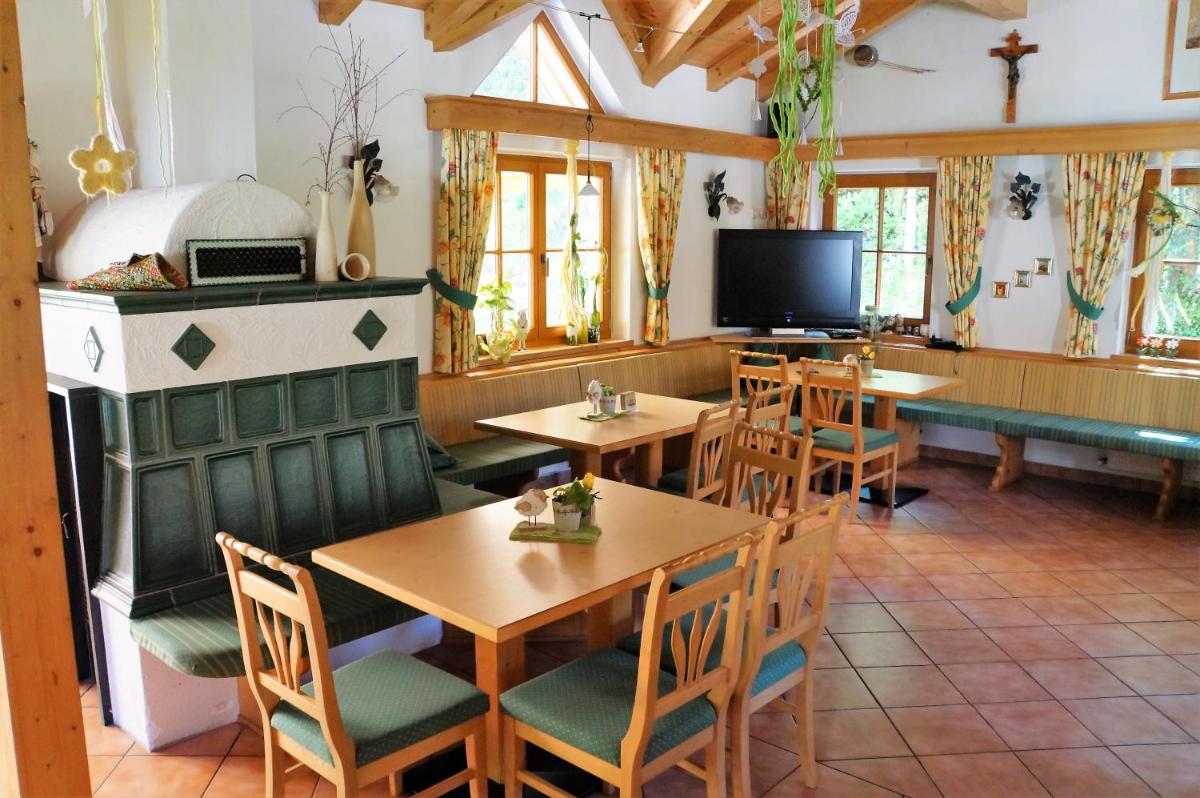 Gästehaus Almrausch, Ferienanlage mit Pool