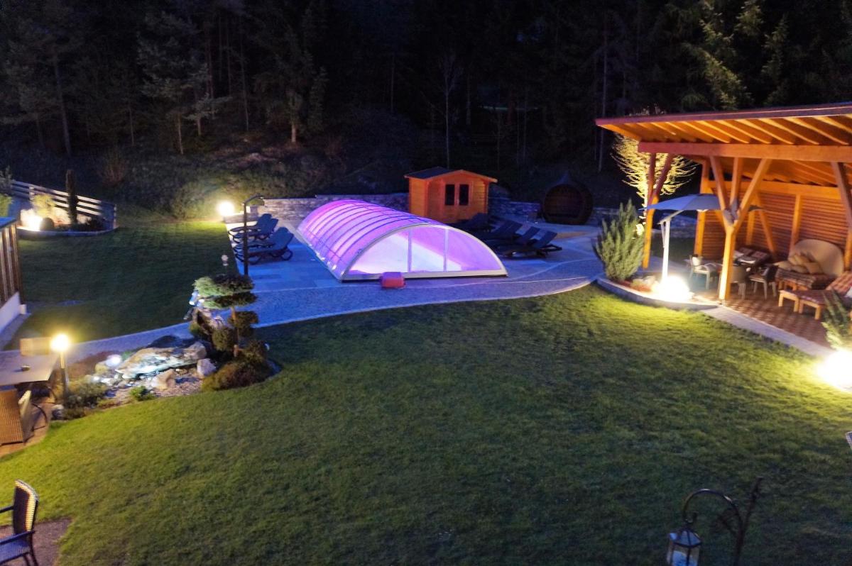 Gästehaus Almrausch, Ferienanlage mit Pool