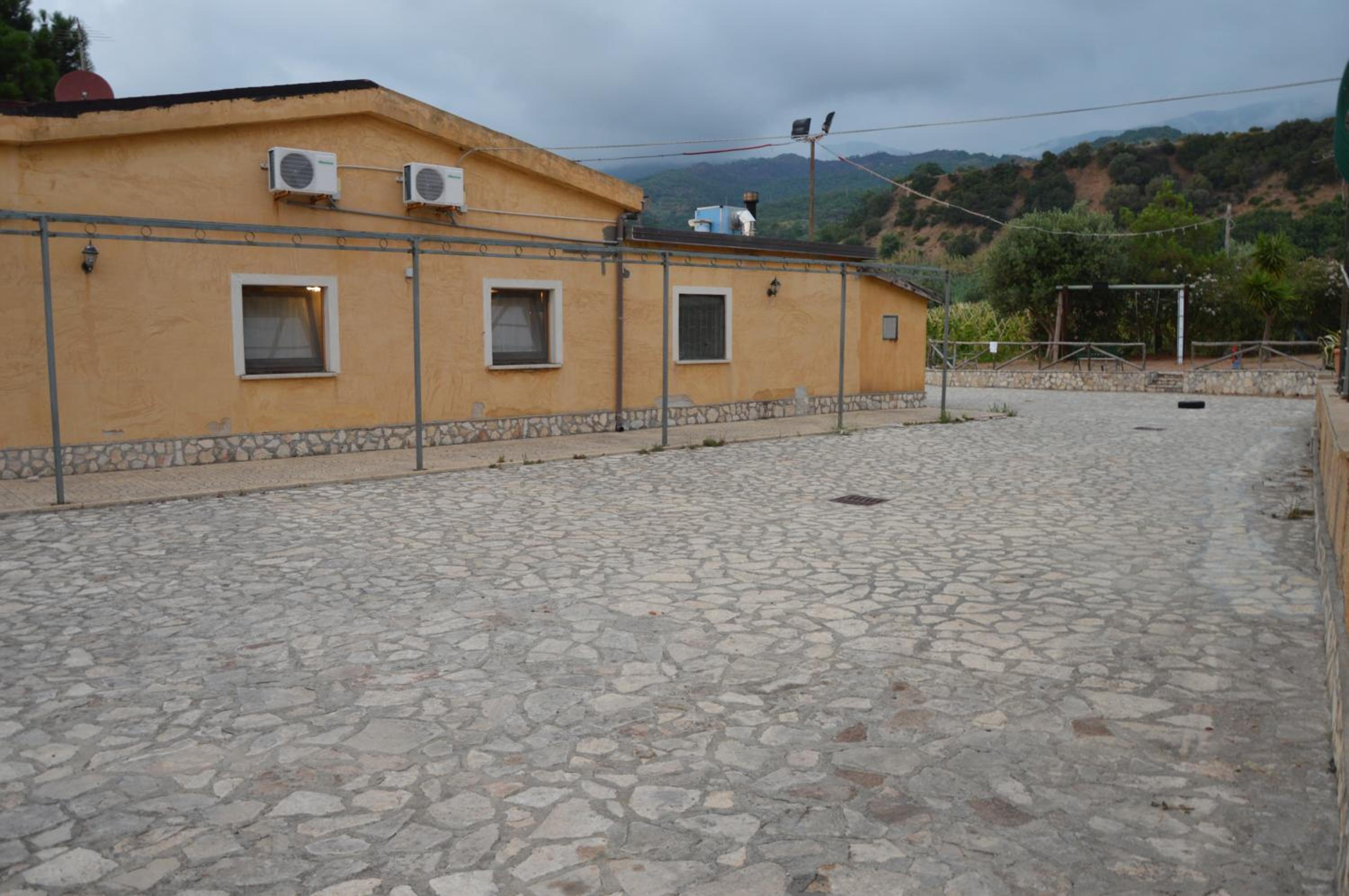 Photo 43