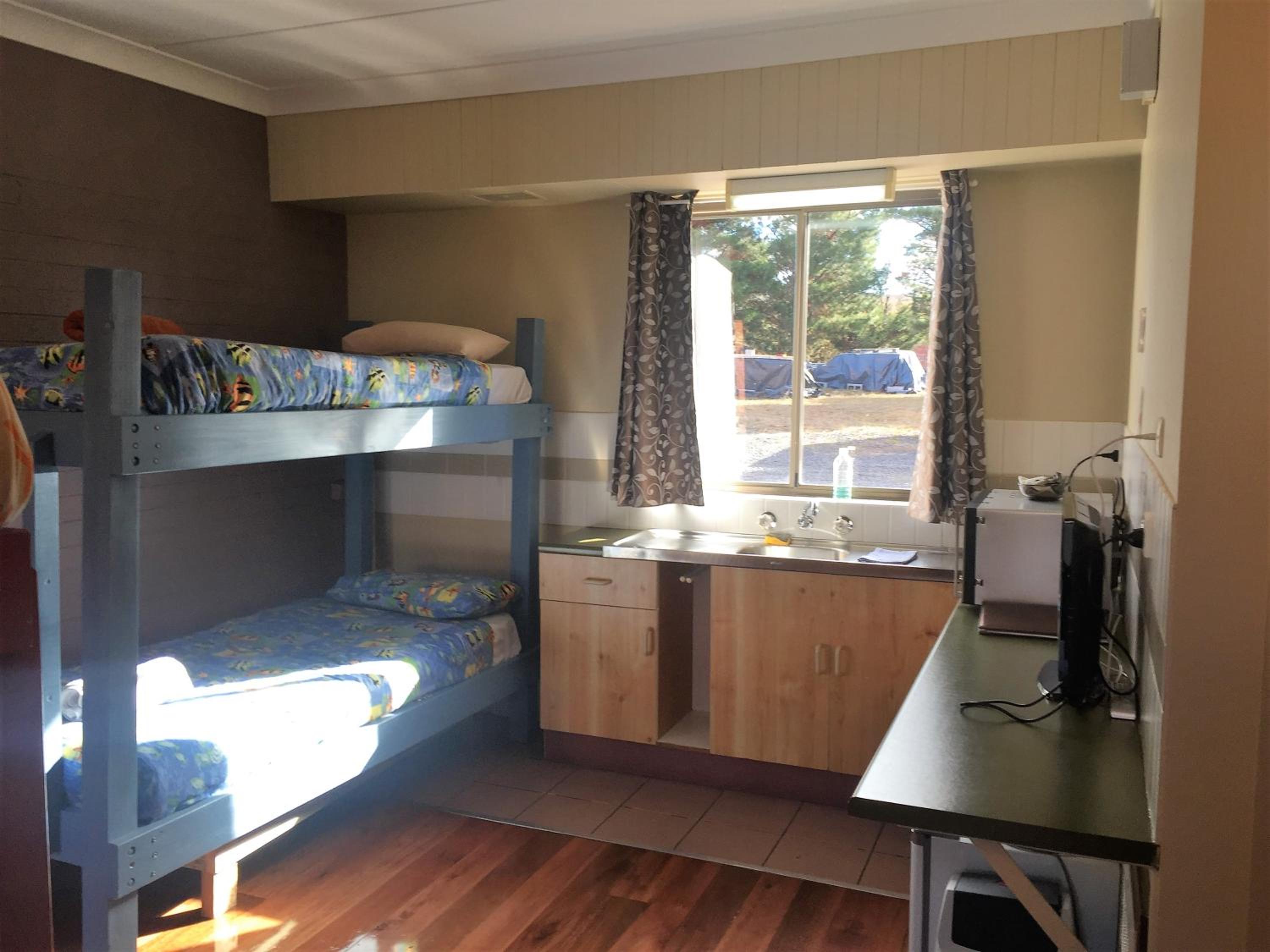 Snowgate Motel + Apartments