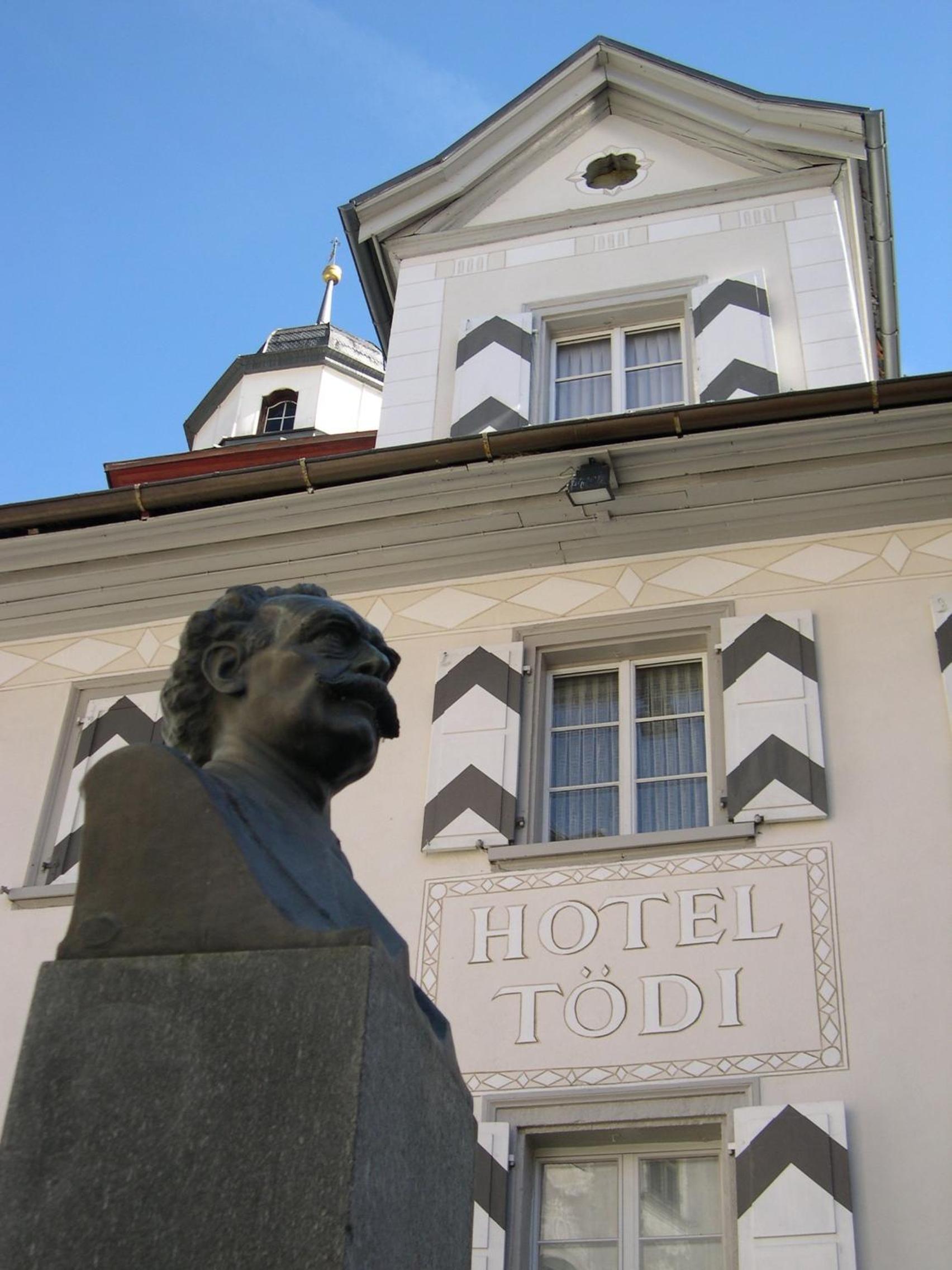 Casa Tödi Restaurant Hotel