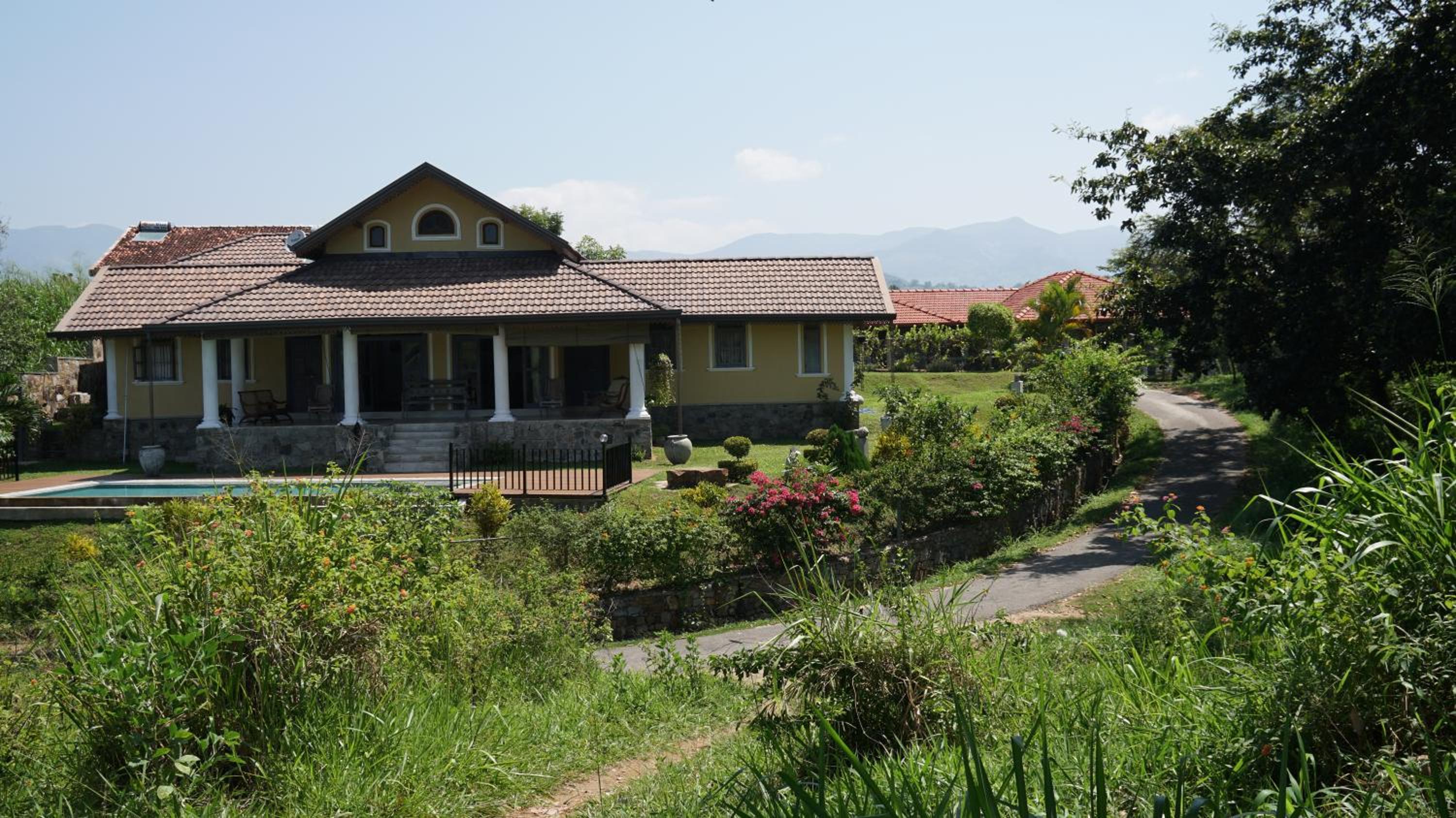 Villa Tee Four
