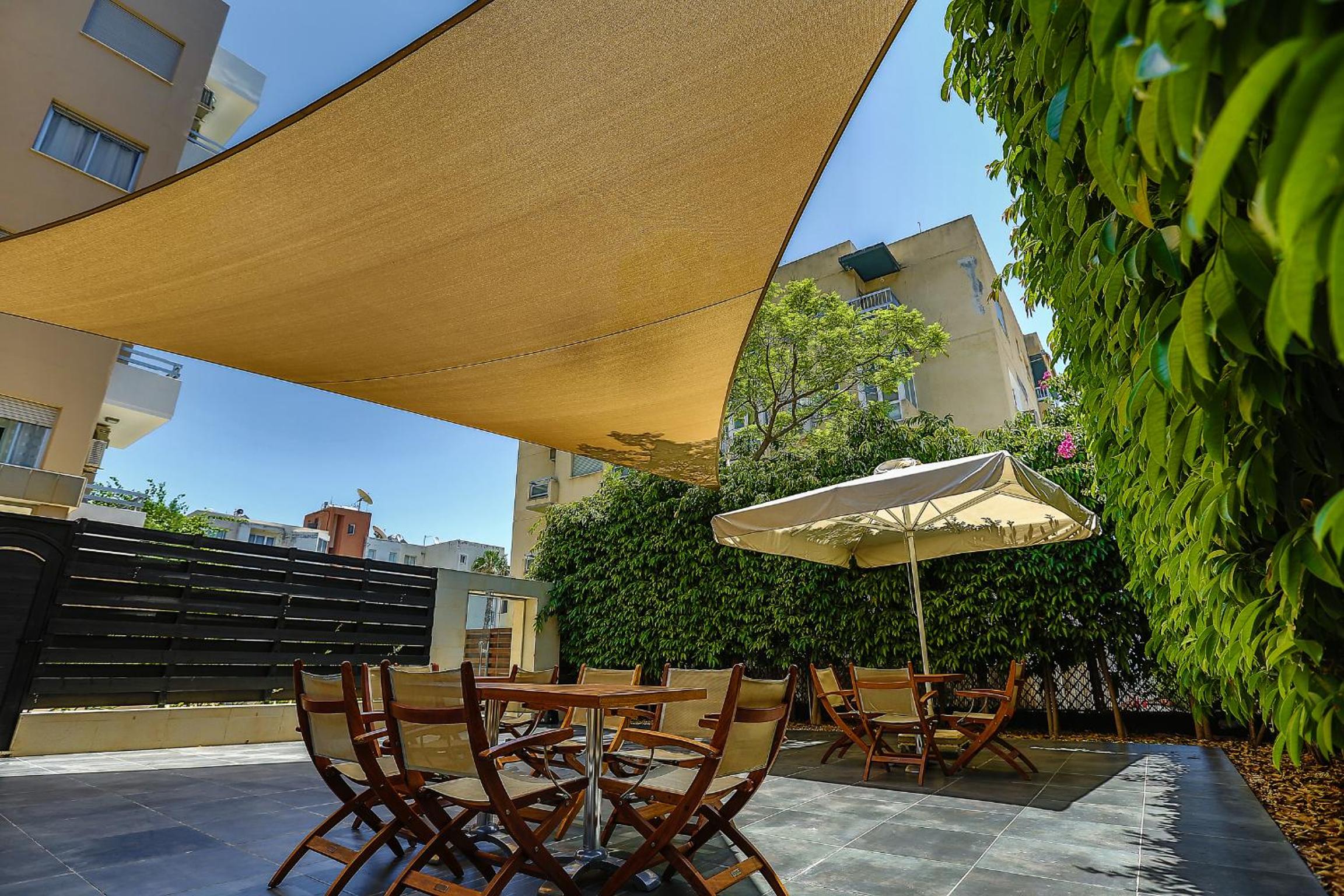 Vega Apartments