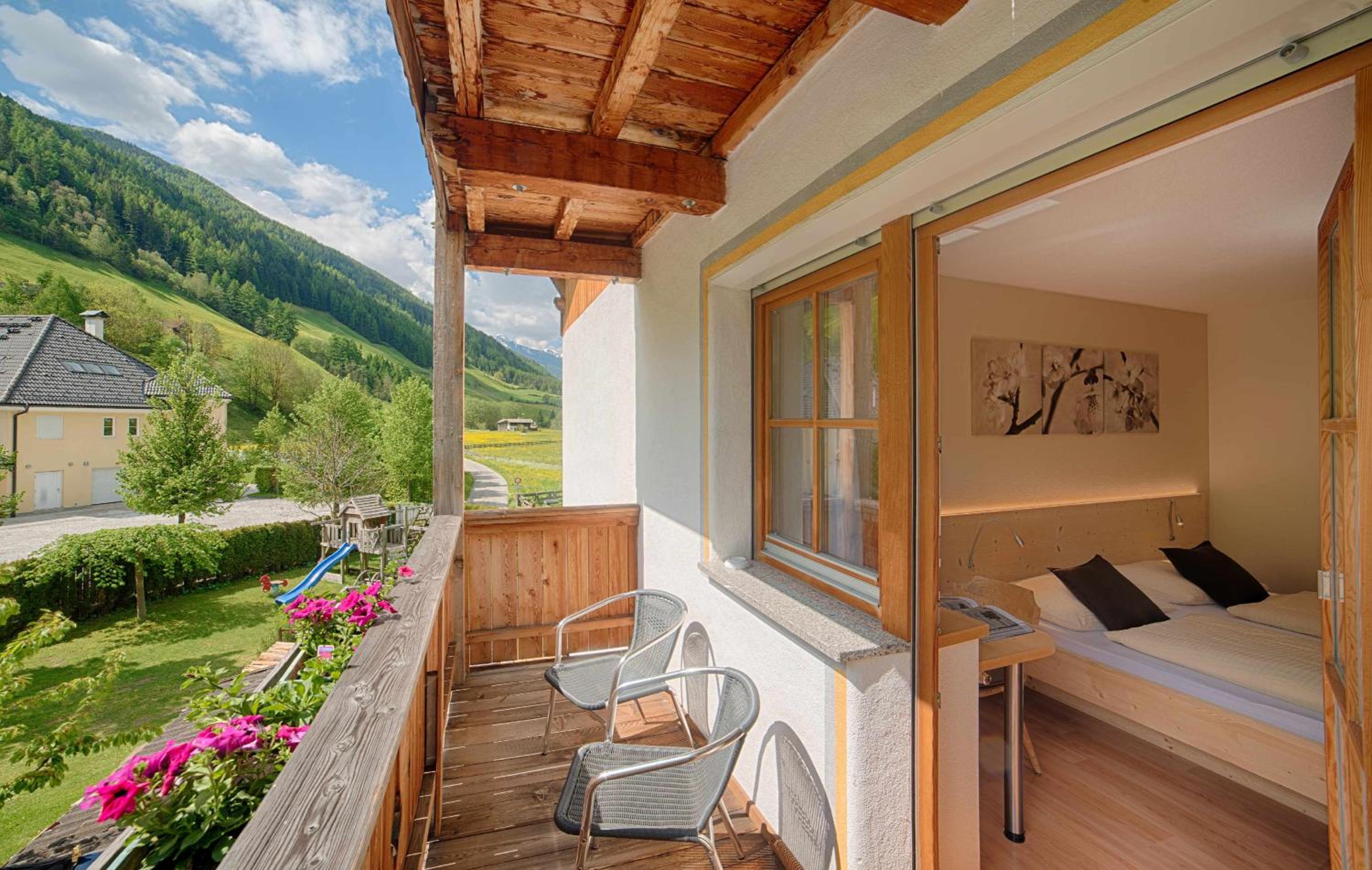 Apartments & Wellness Löfflerblick view 4