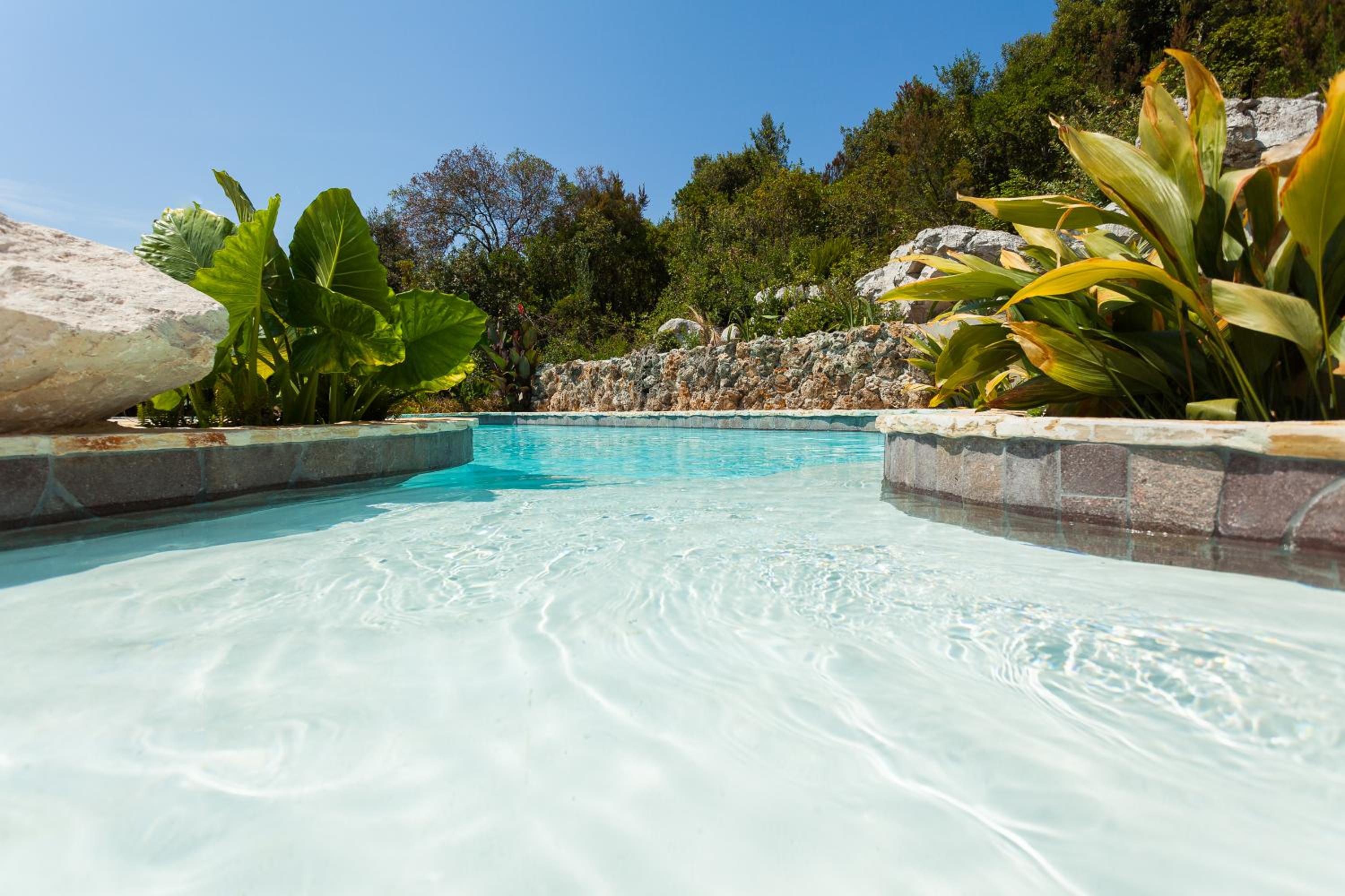 Relax tiny villas 40 meters of the beach view 2