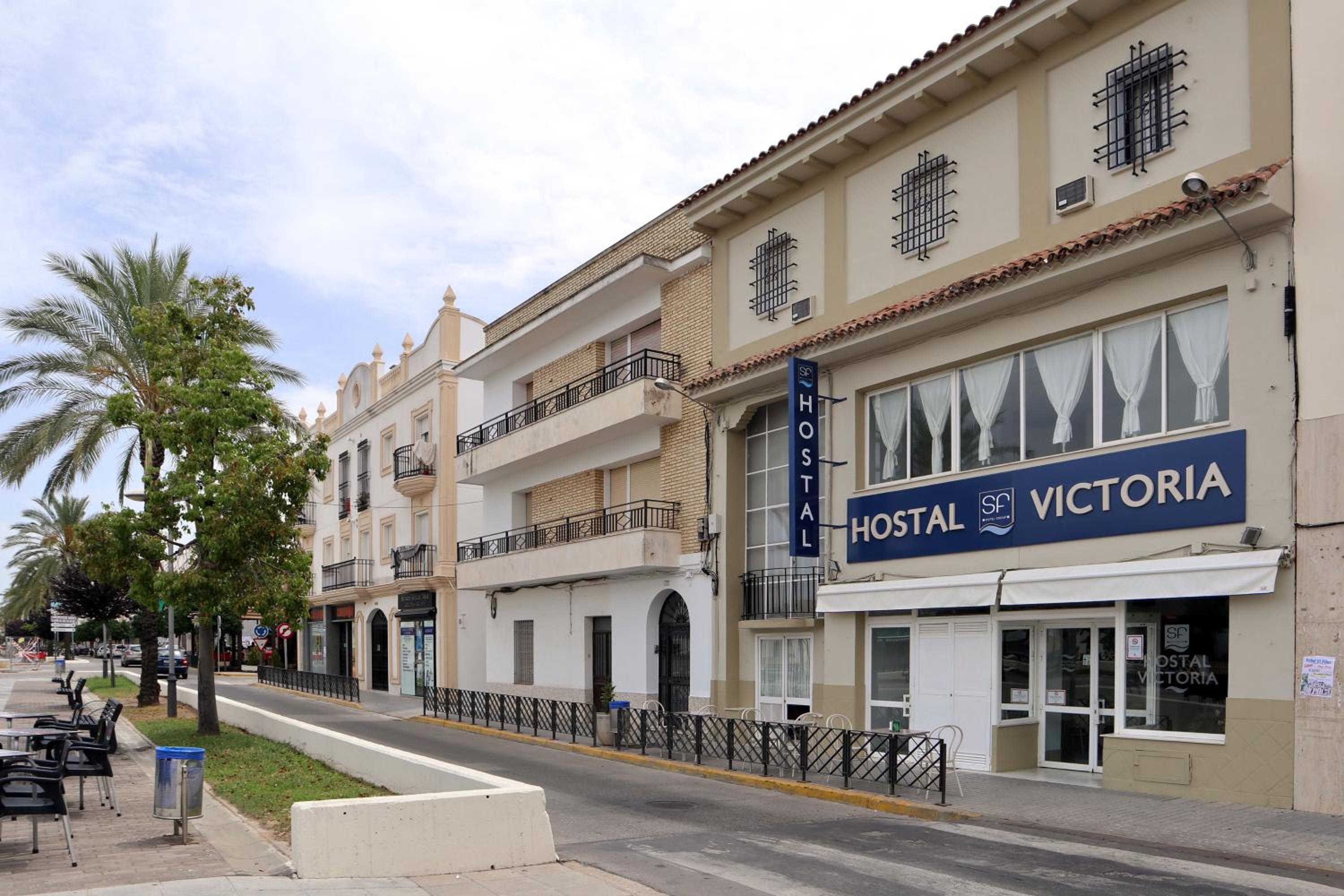 HOSTAL ViCTORiA view 2