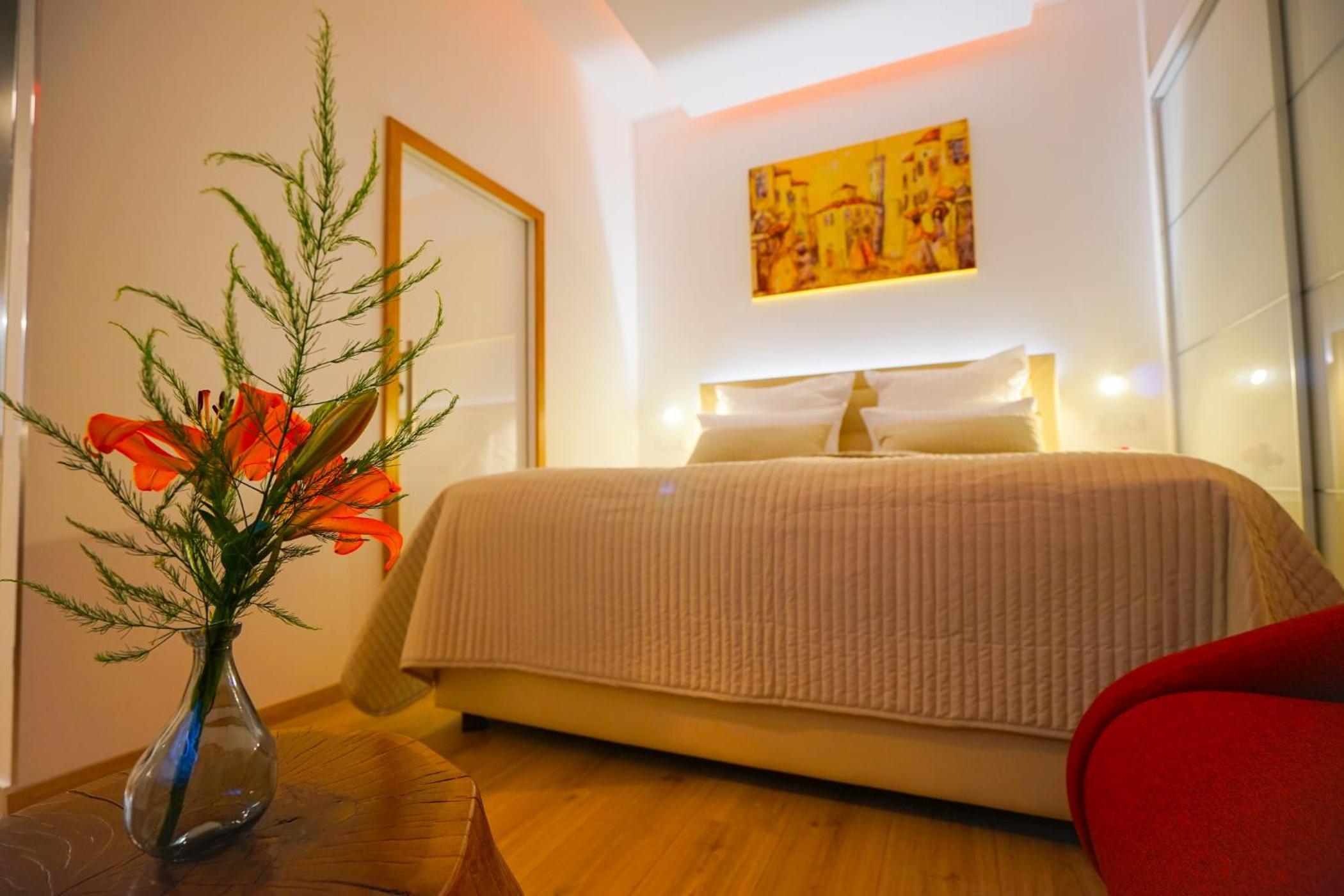 Destino City Apartments by Belmont Realty