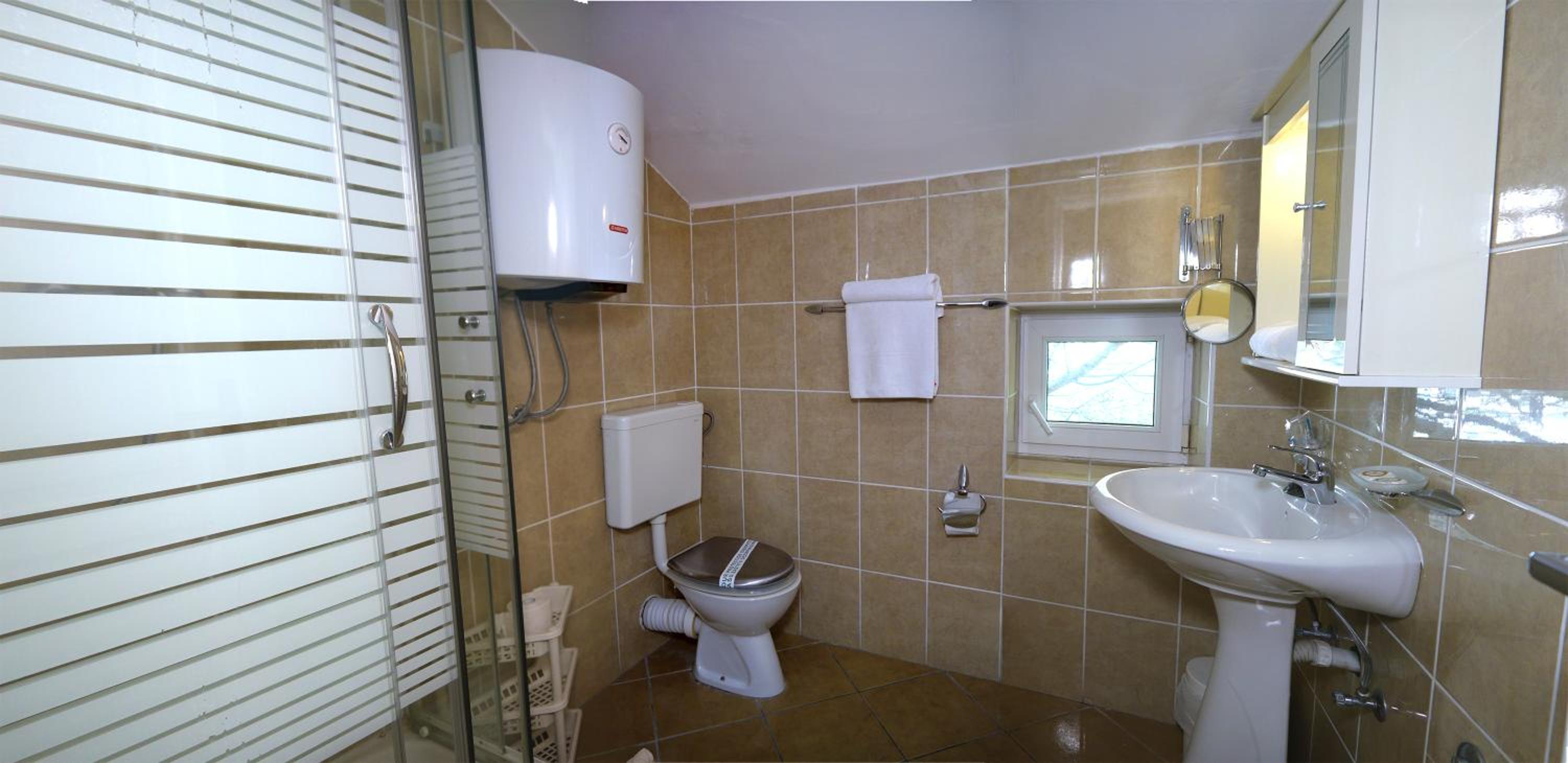 Photo 37