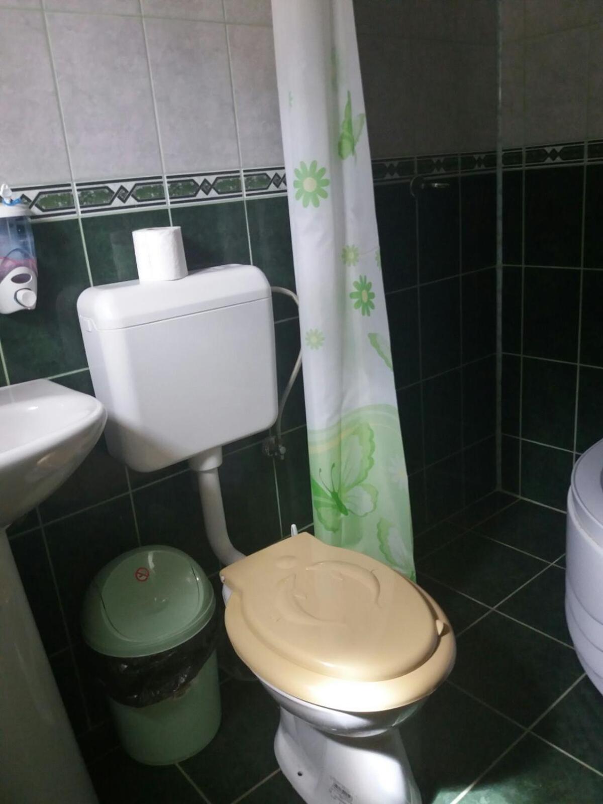 Photo 32