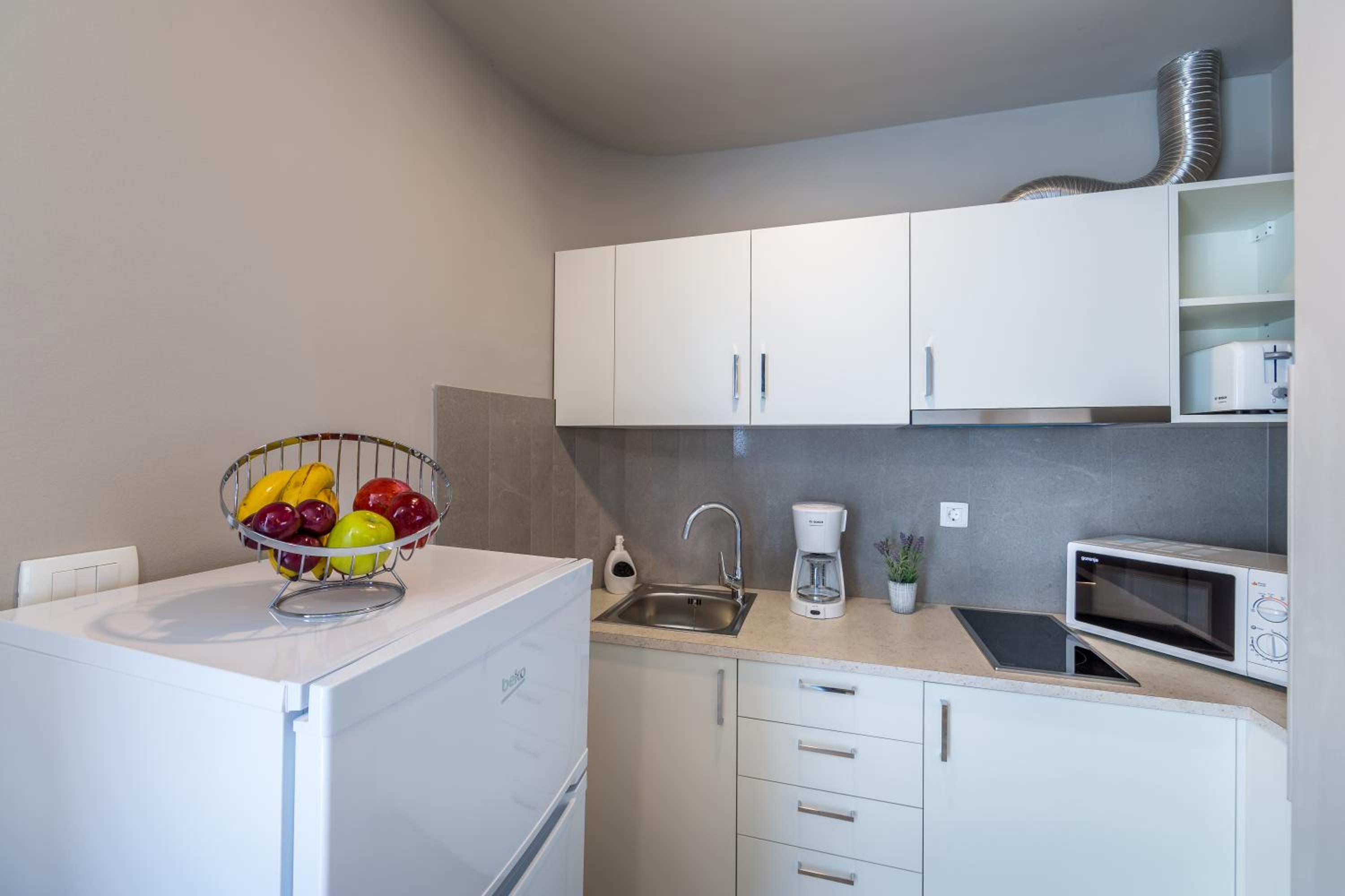 Apartments & Rooms Preelook