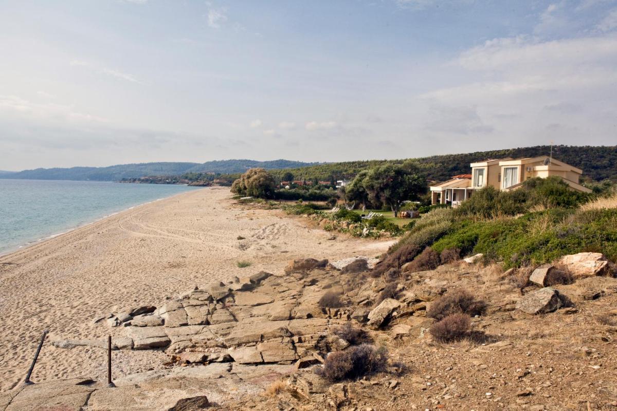 Villa Starshell A' view 2