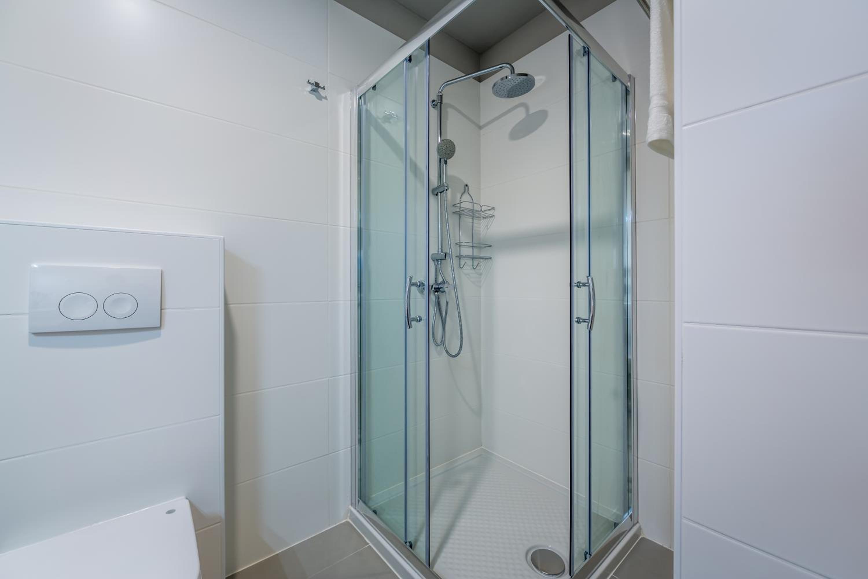 Apartments & Rooms Preelook