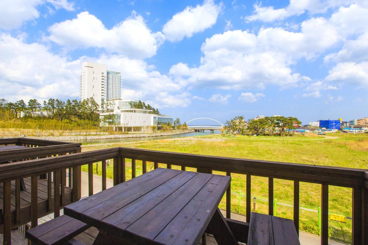 Santa Beach Pension