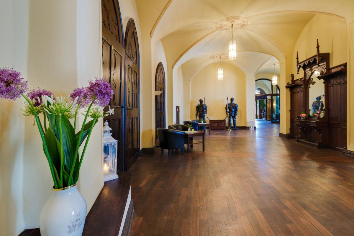 hotel reception
