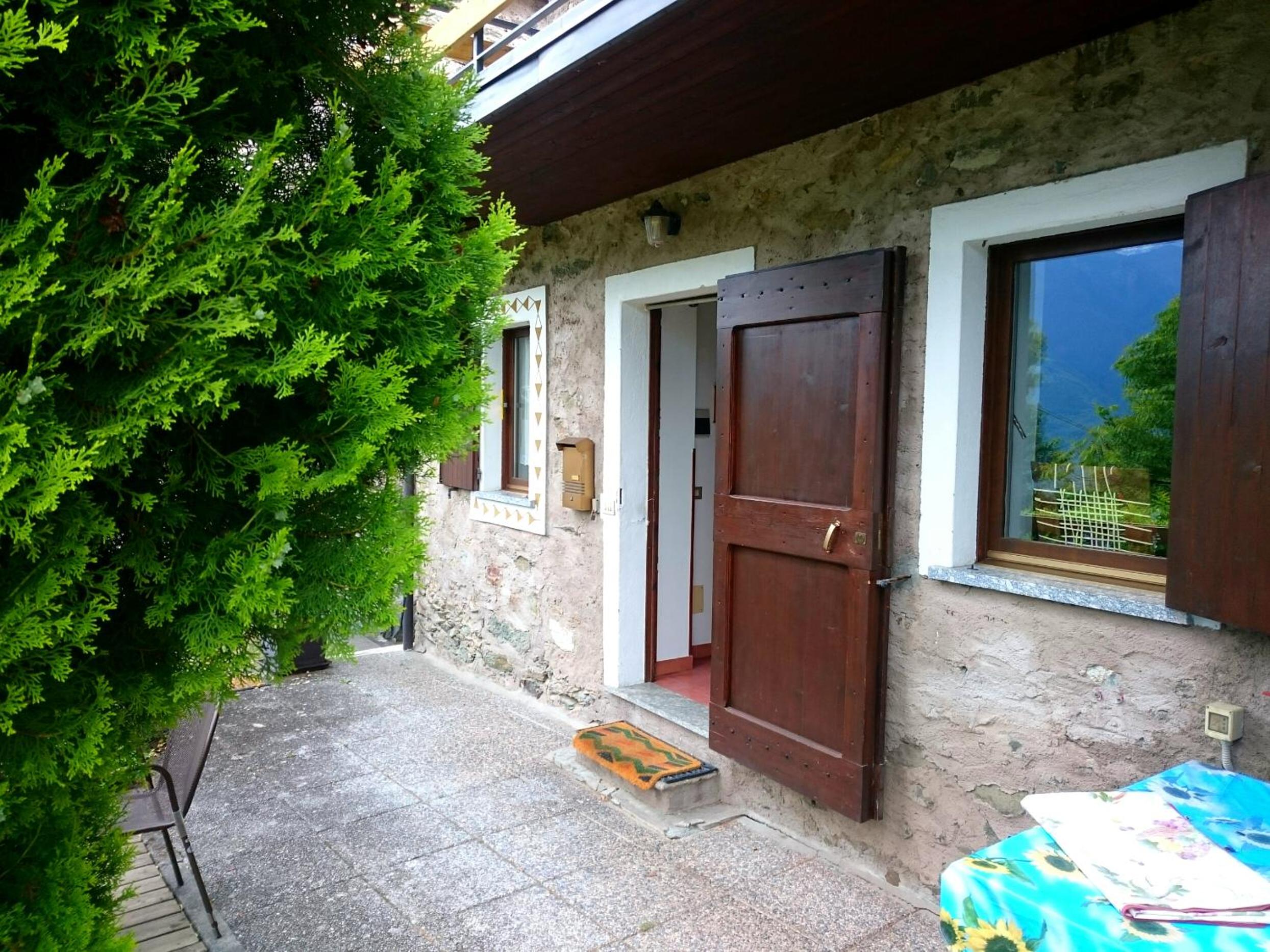 Photo 33