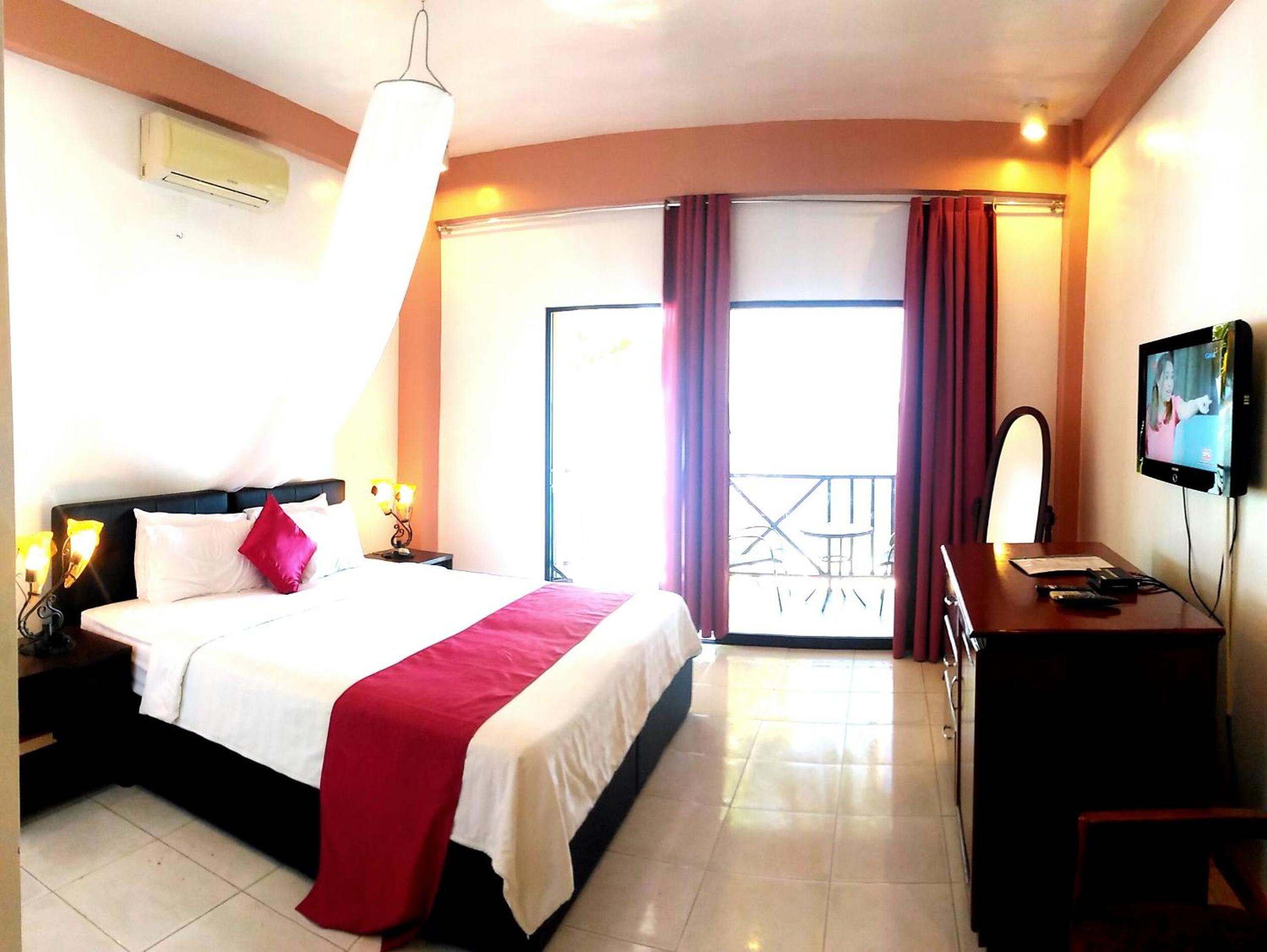 Anda White Beach Resort