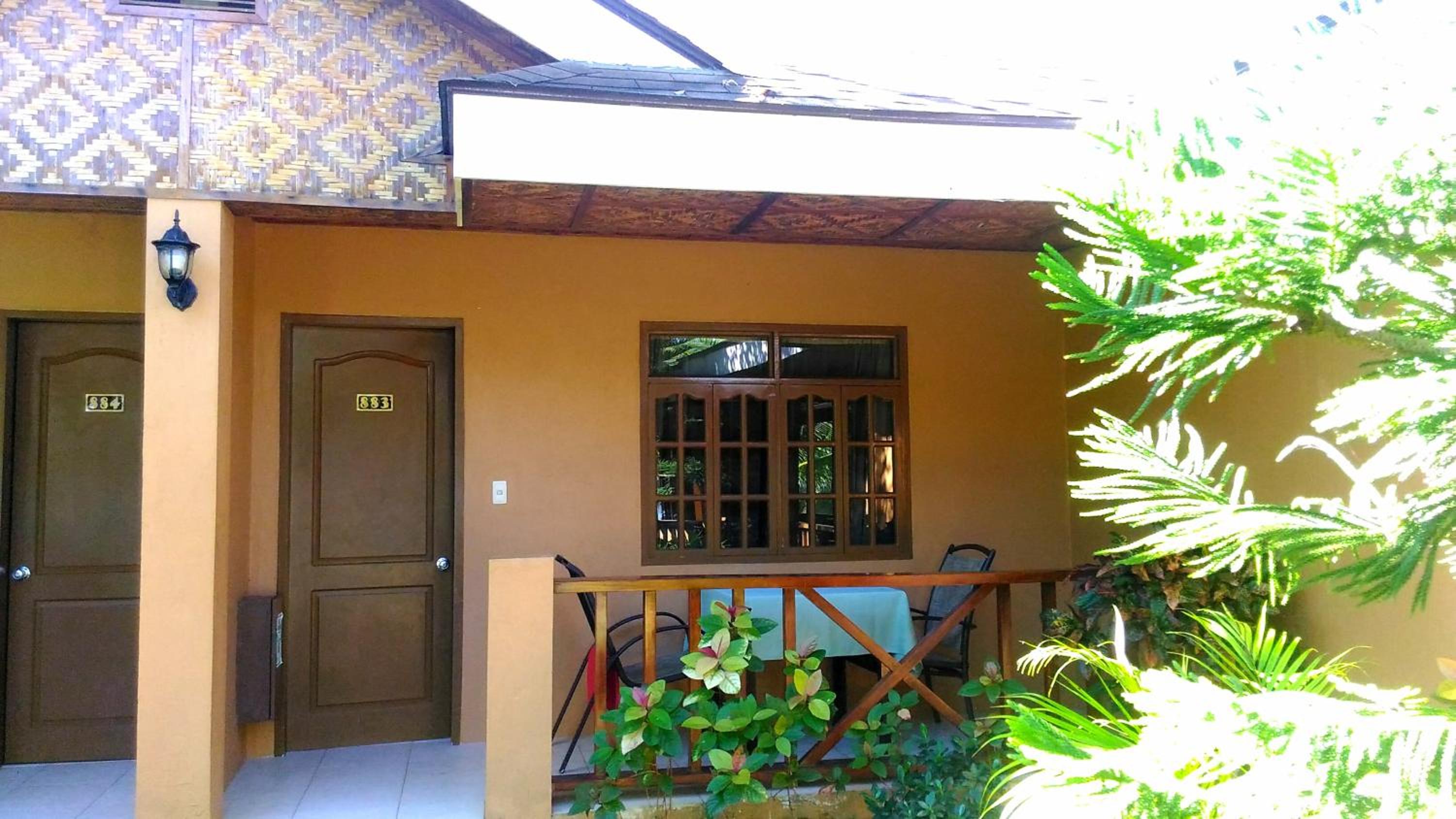 Anda White Beach Resort