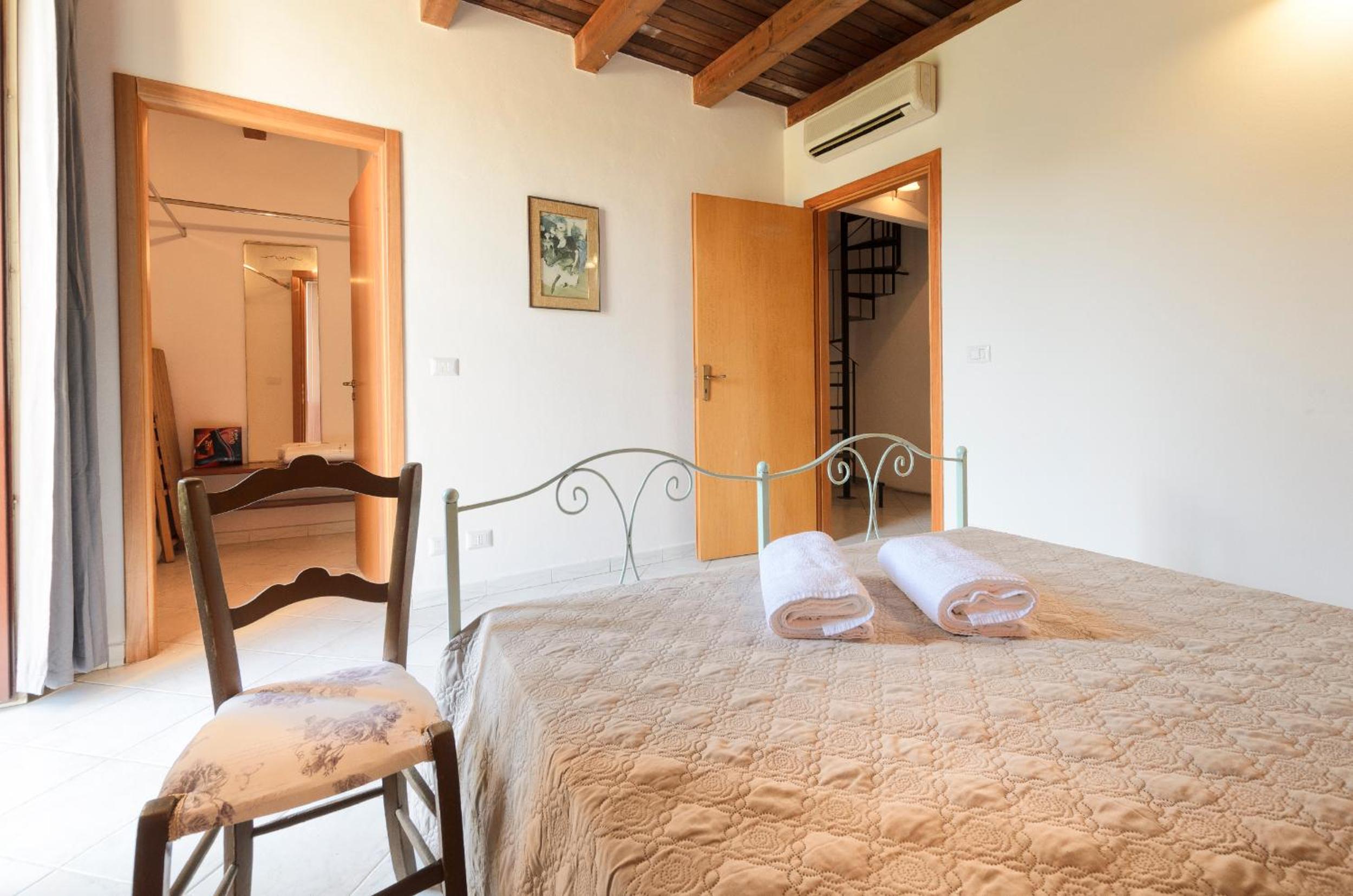 Noto Garden Holiday Home view 5