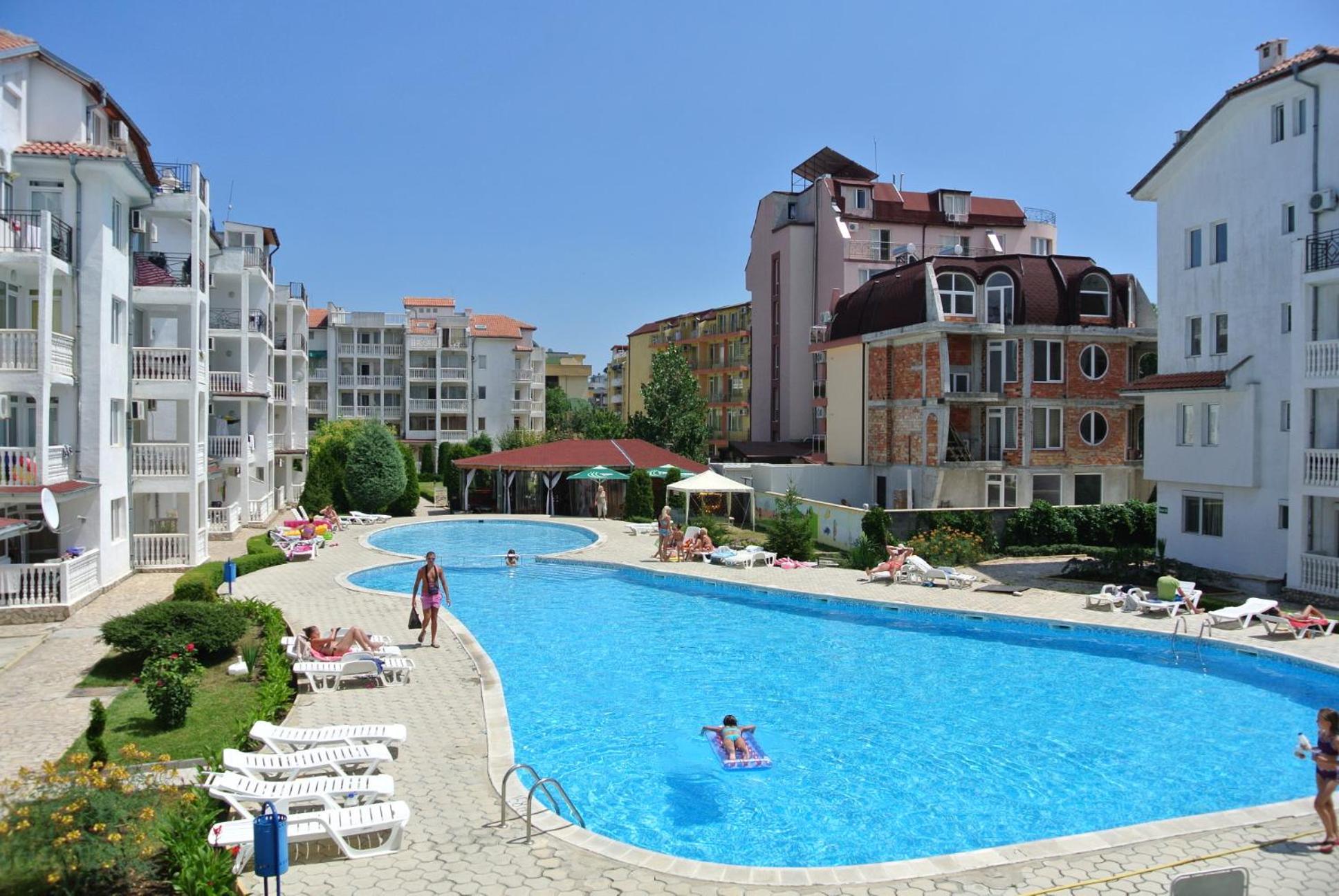 Bravo 5 Holiday Home