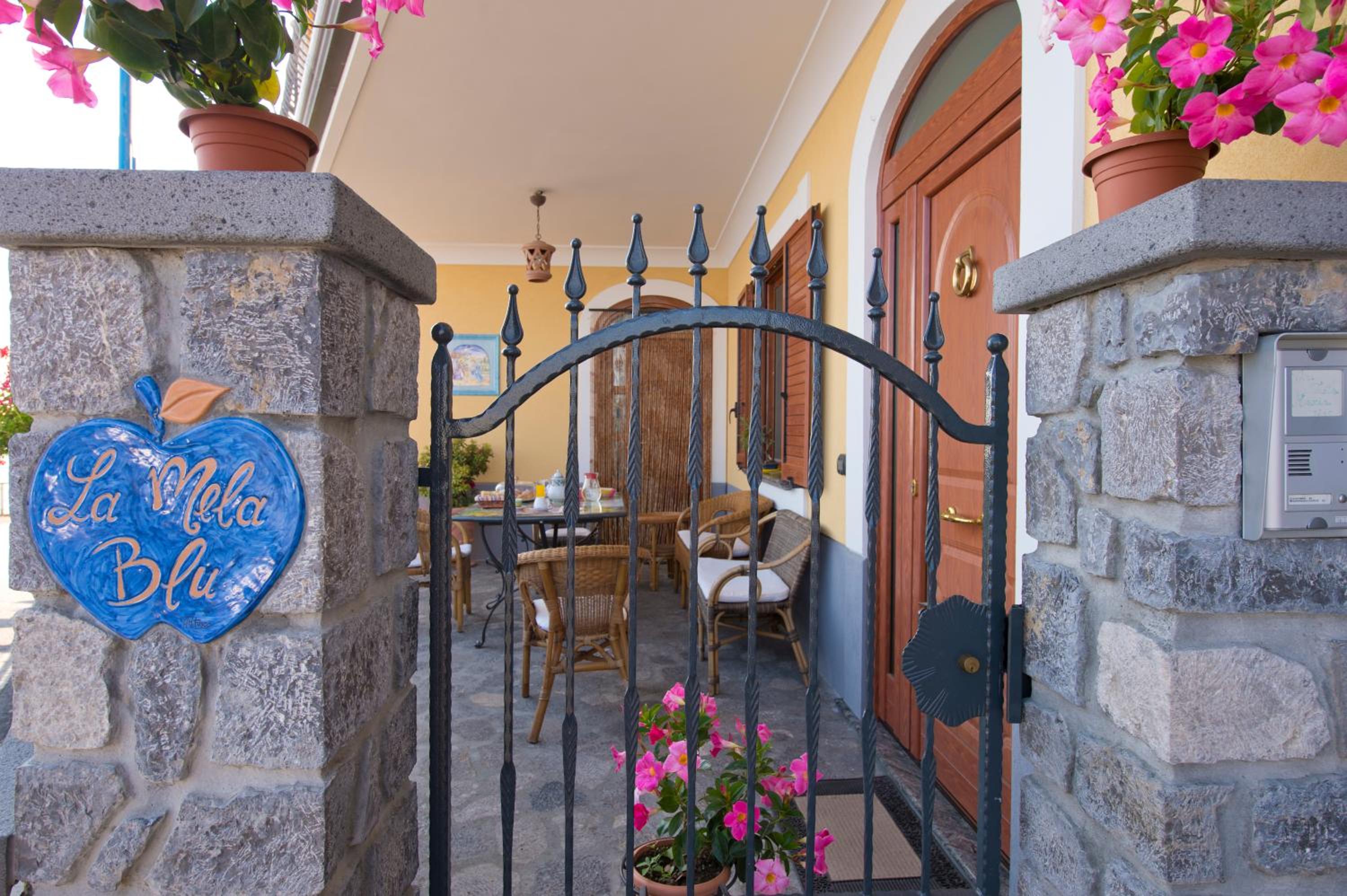 La Mela Blu