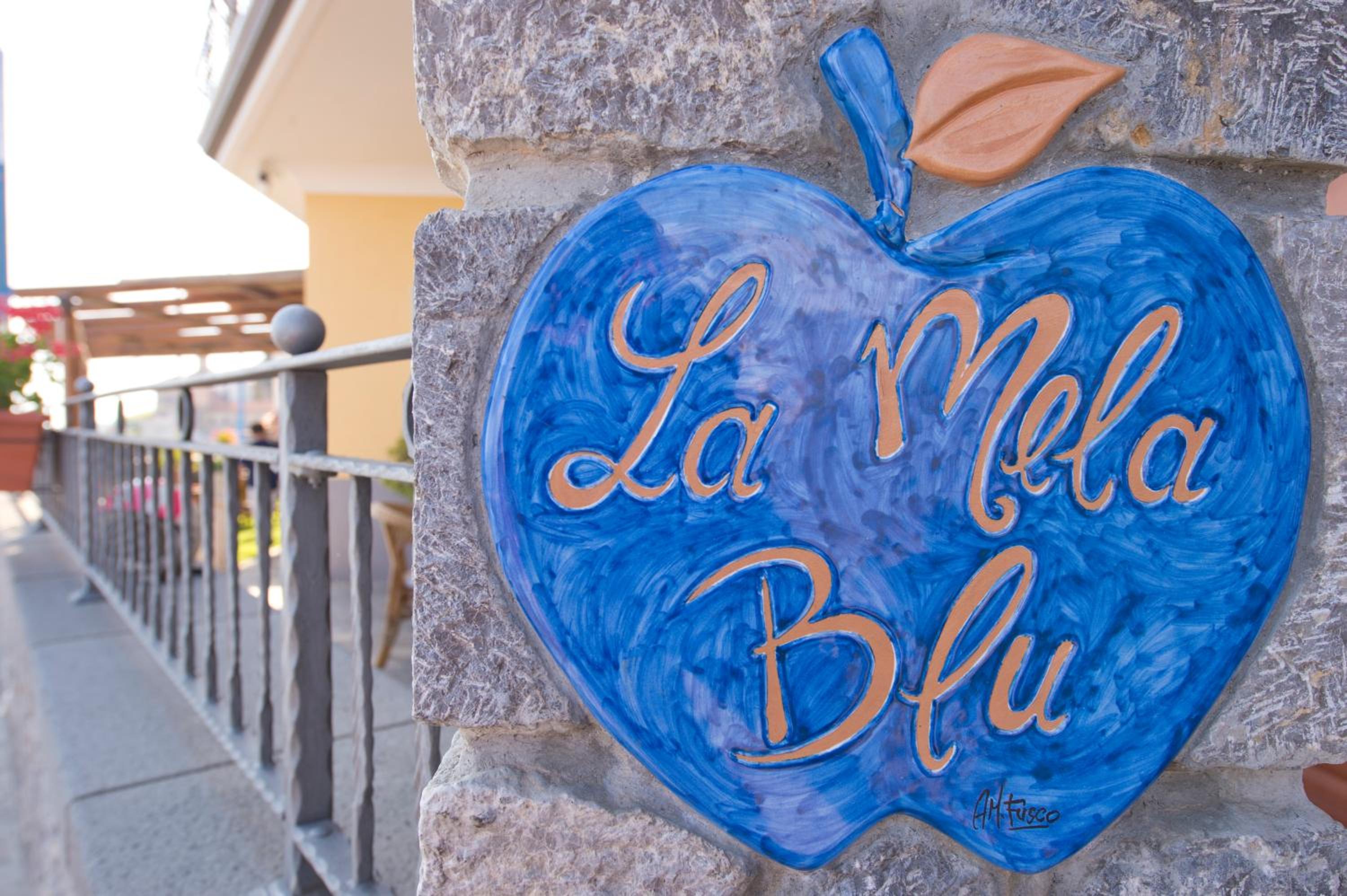 La Mela Blu