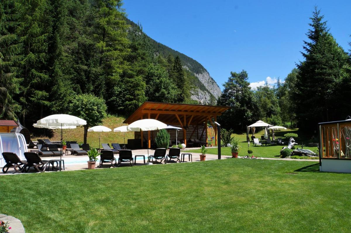 Gästehaus Almrausch, Ferienanlage mit Pool