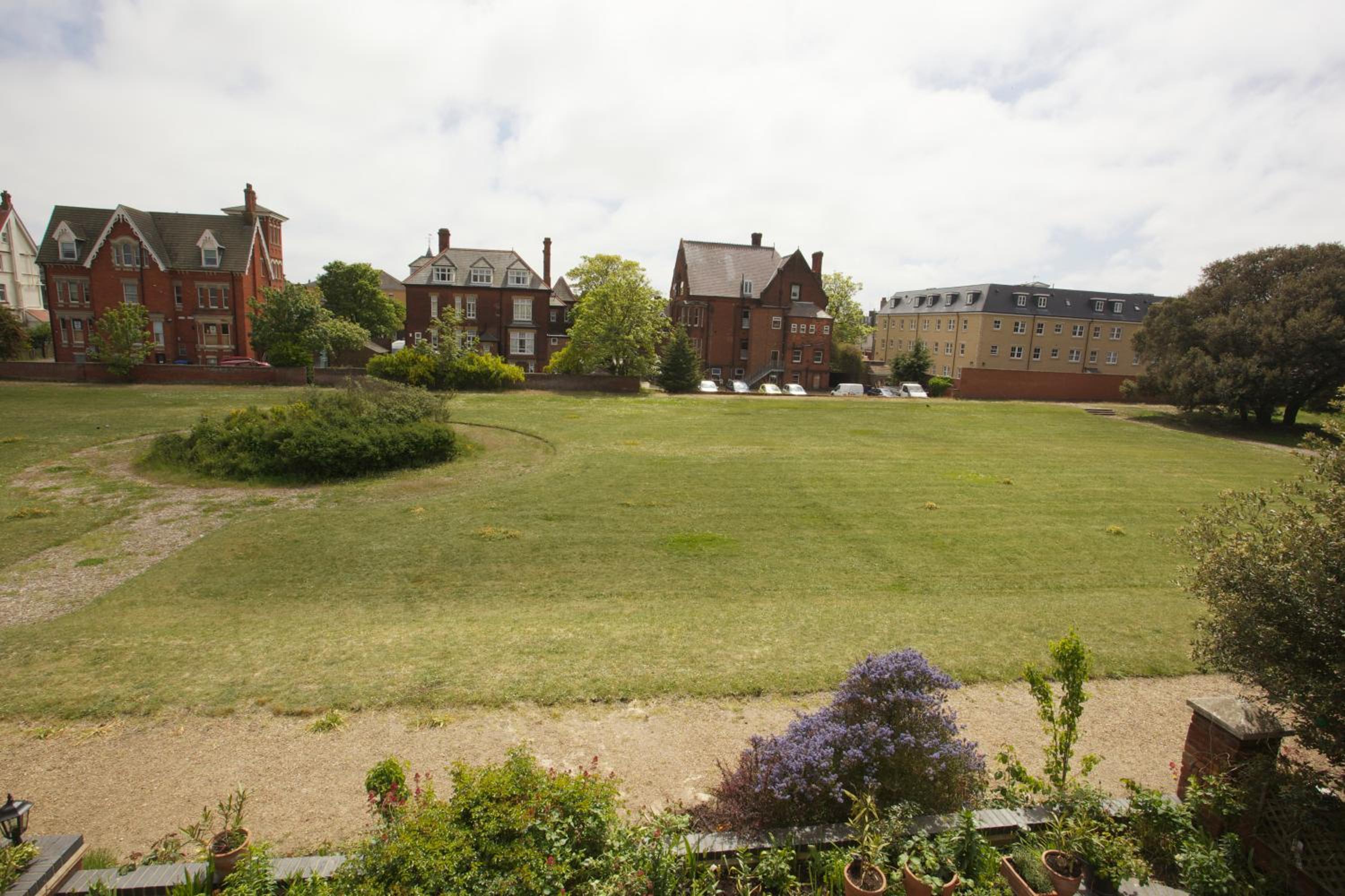 Barons Court