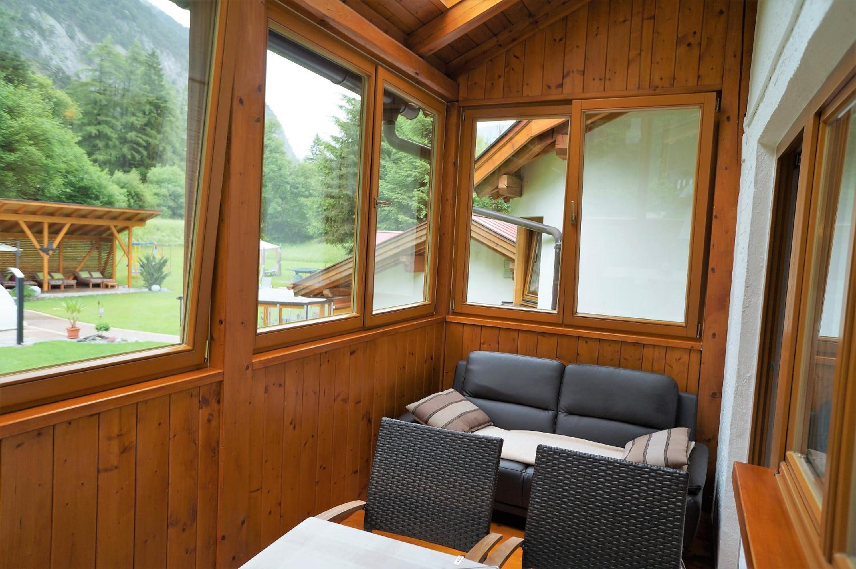 Gästehaus Almrausch, Ferienanlage mit Pool