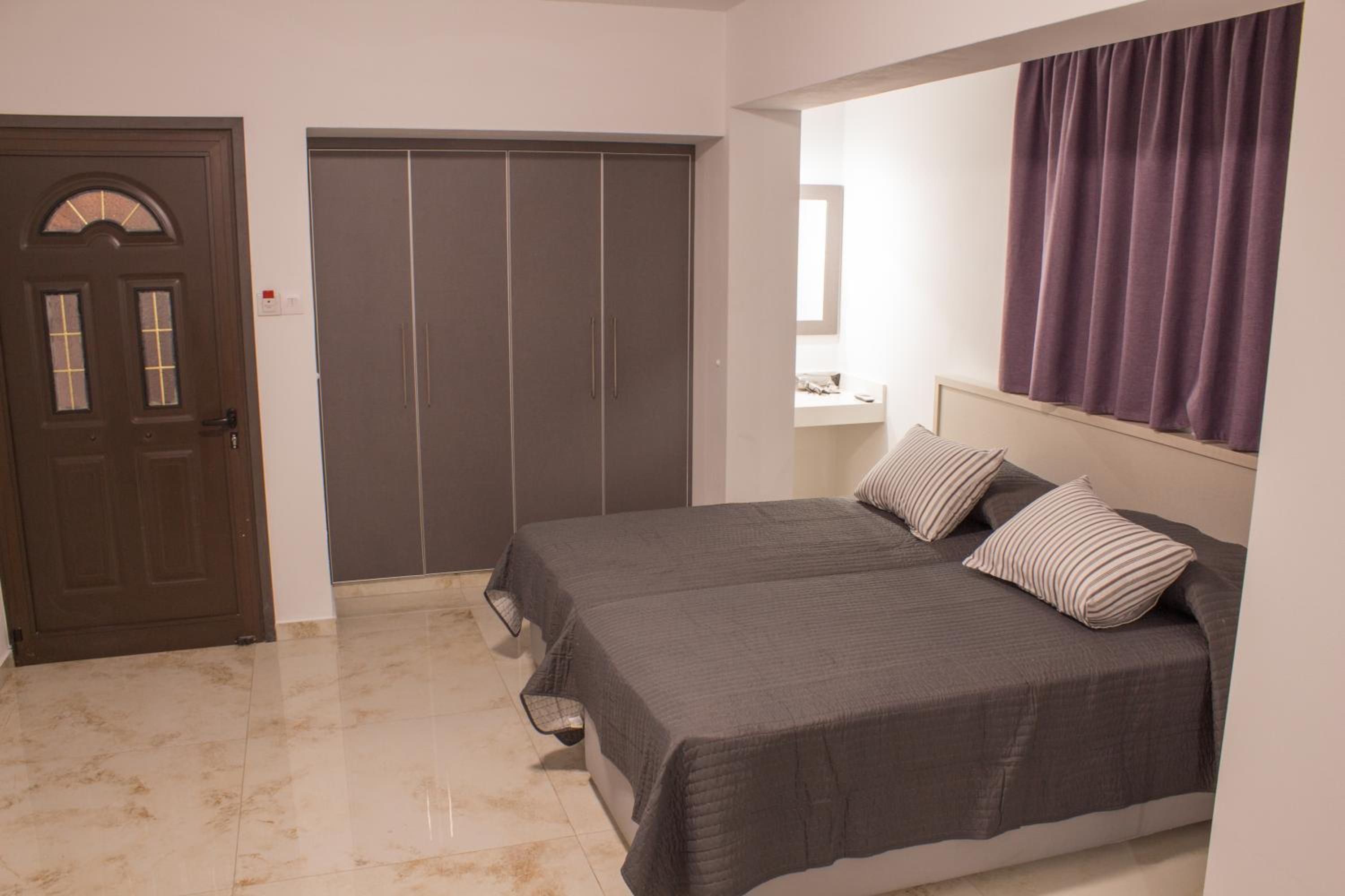 Makronissos Beach Studio