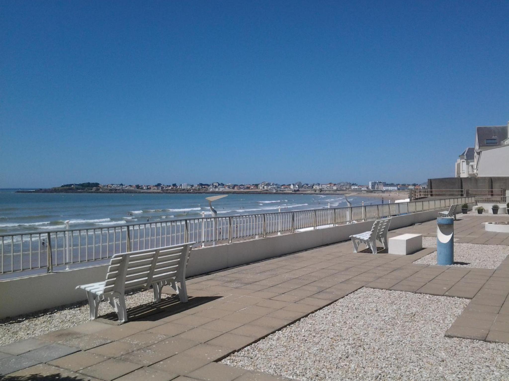 Résidence La Garenne à La Grande Plage, vue mer, piscine et parking privé, 6 personnes