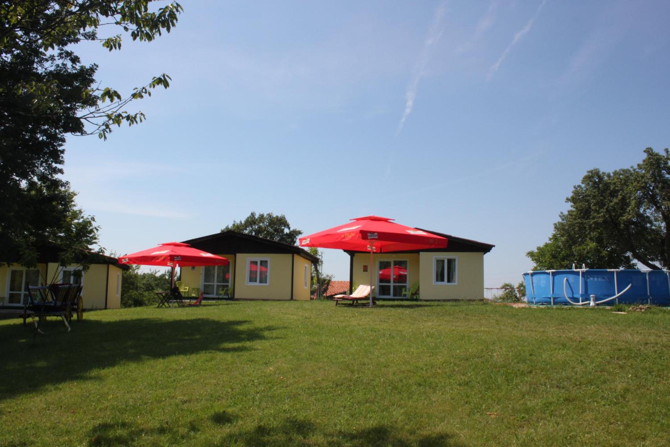 Daskalov Bungalows