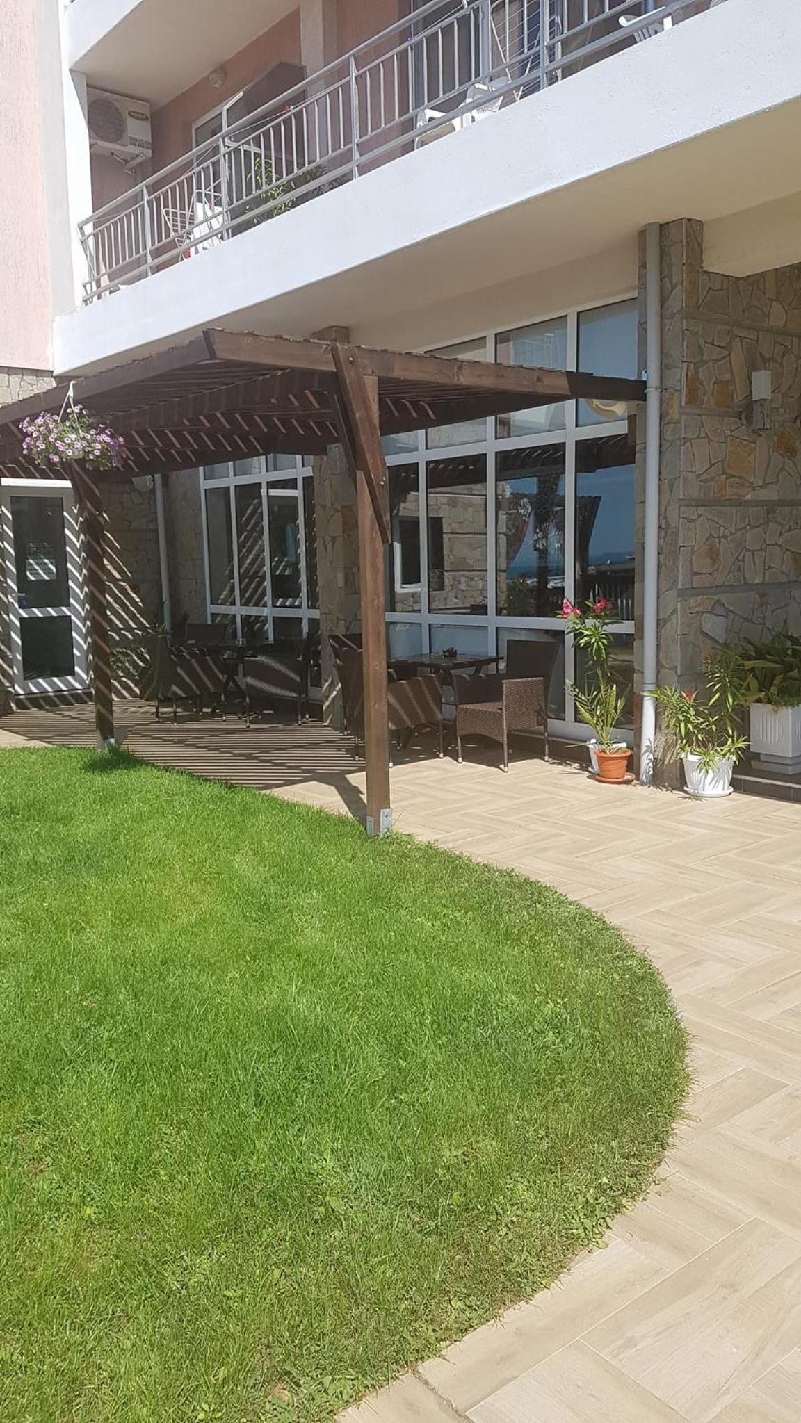 Guest House Compass