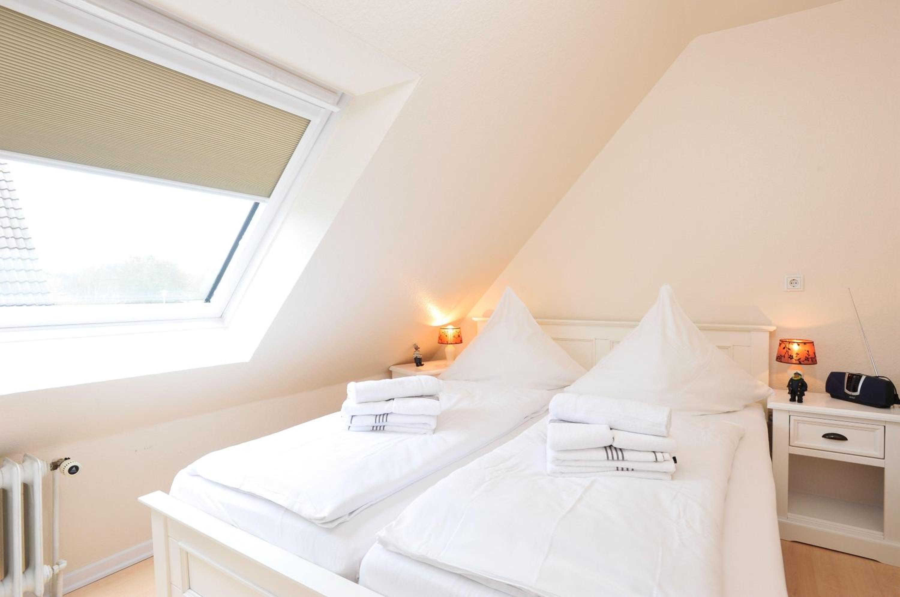 Meerwievke en Tinnum — hotel room