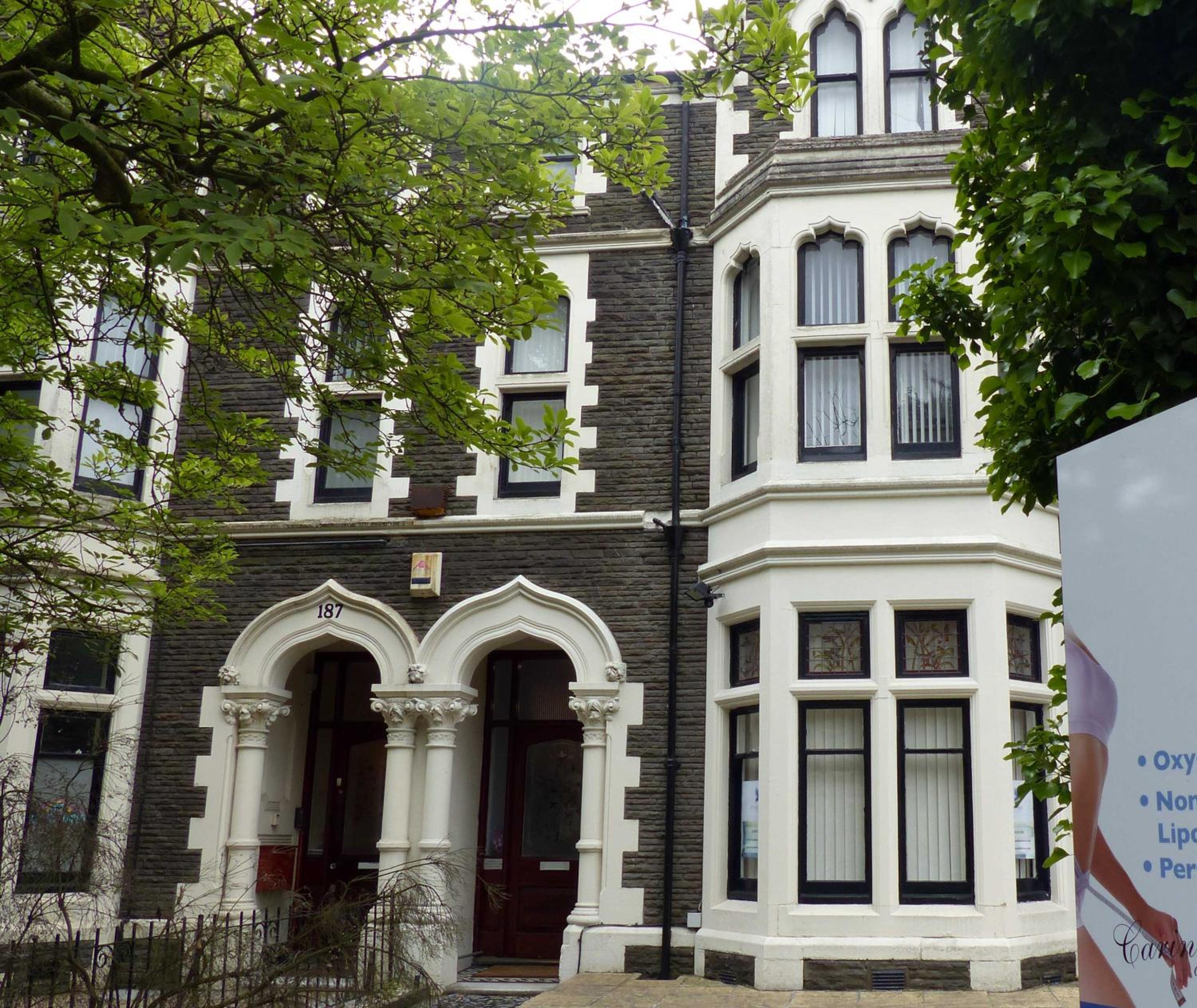 Hotel 3 Luxury En-suite Bedrooms - Image 1