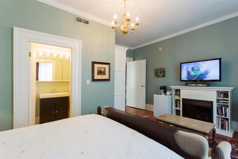 Historic Lyons House - Property Image 26