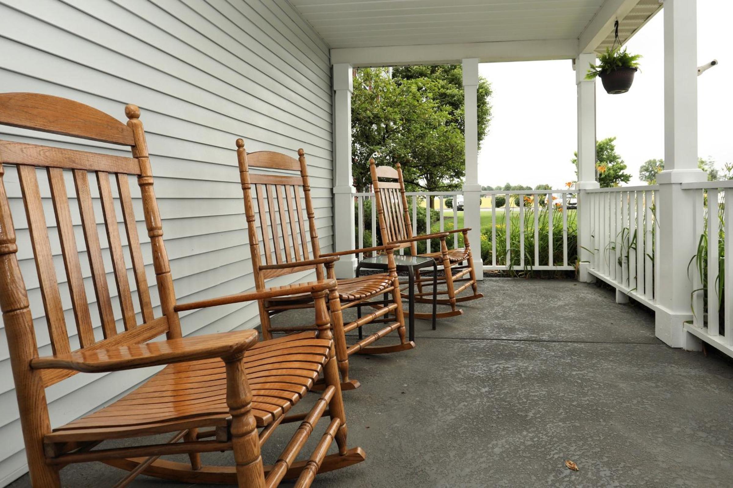Lancaster Inn  Suites - Property Image 2
