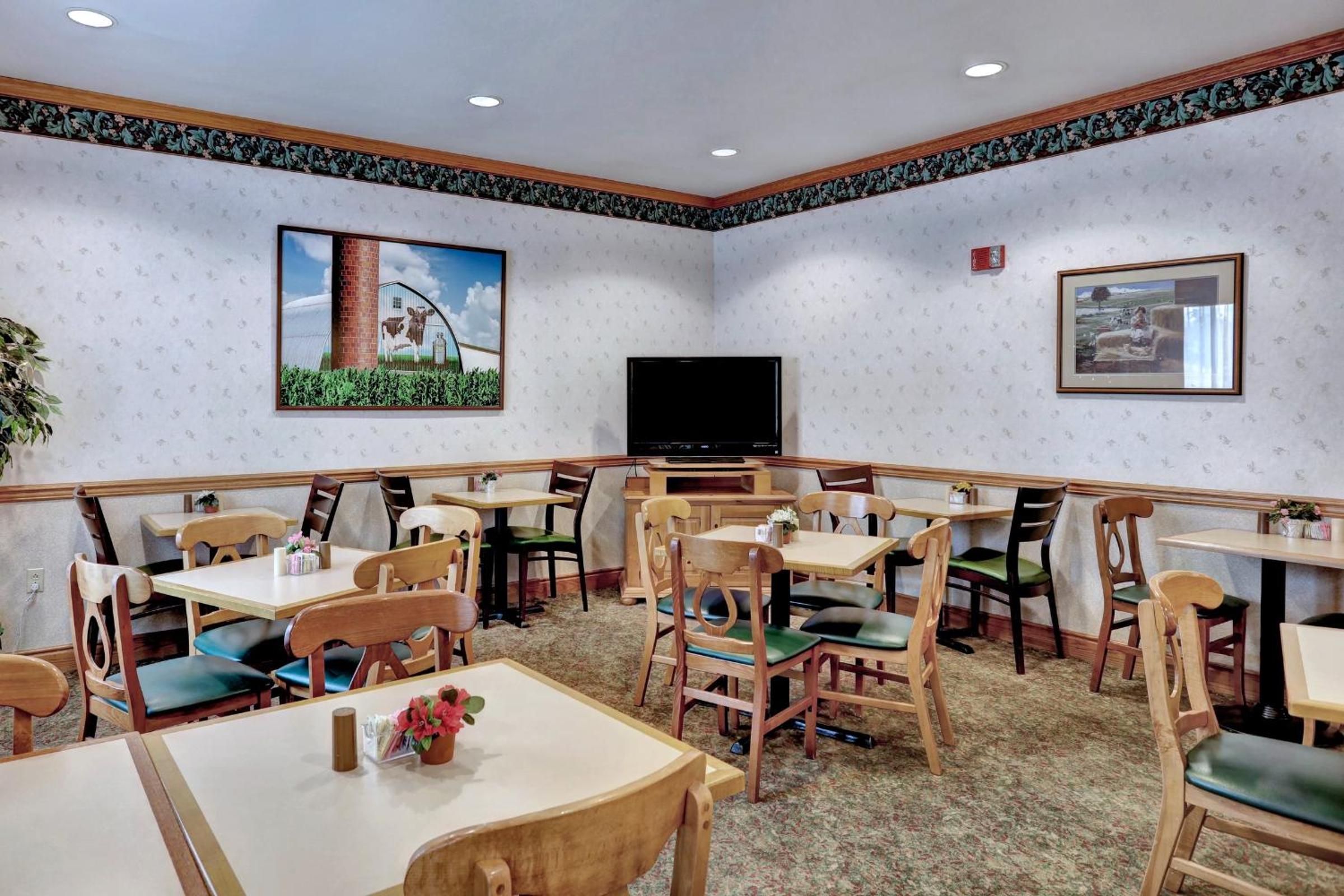 Lancaster Inn Suites - Property Image 38
