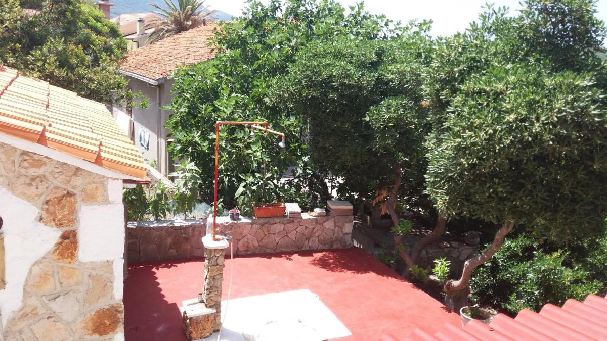 Photo 44