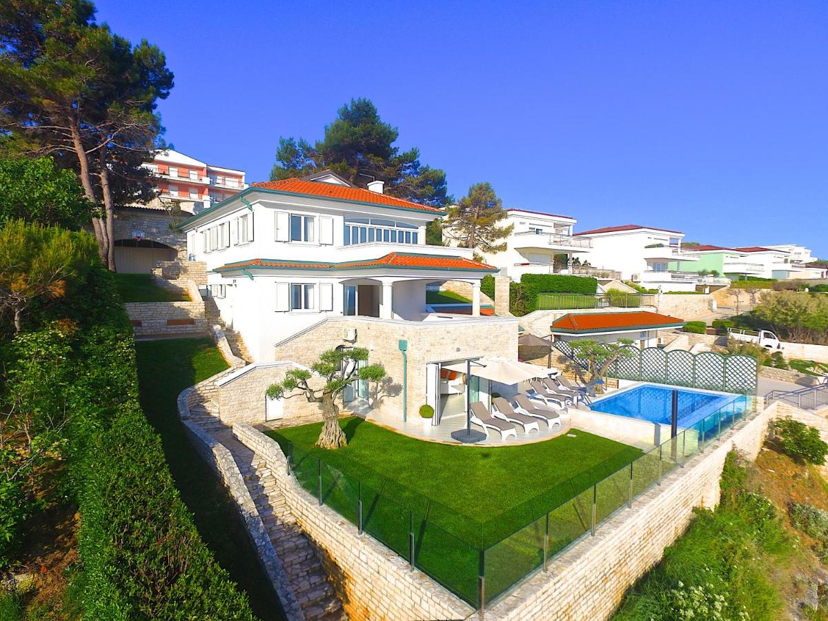 Villa Sarah view 3
