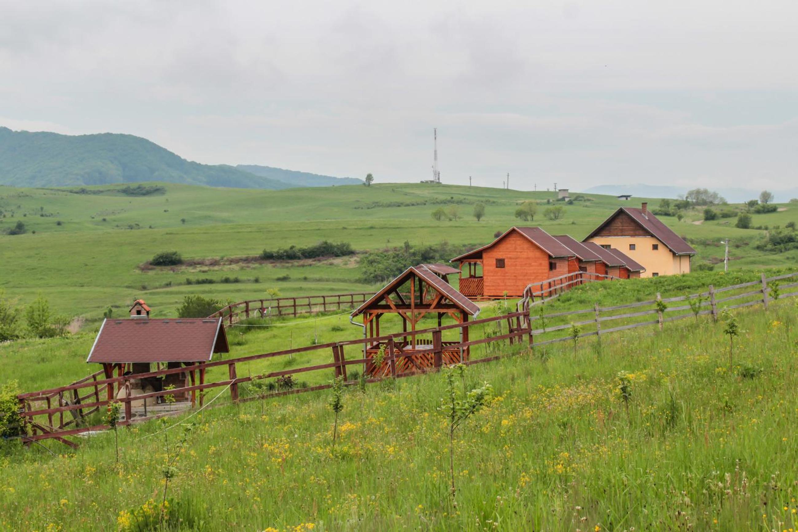 Manó Kulcsosházak view 2
