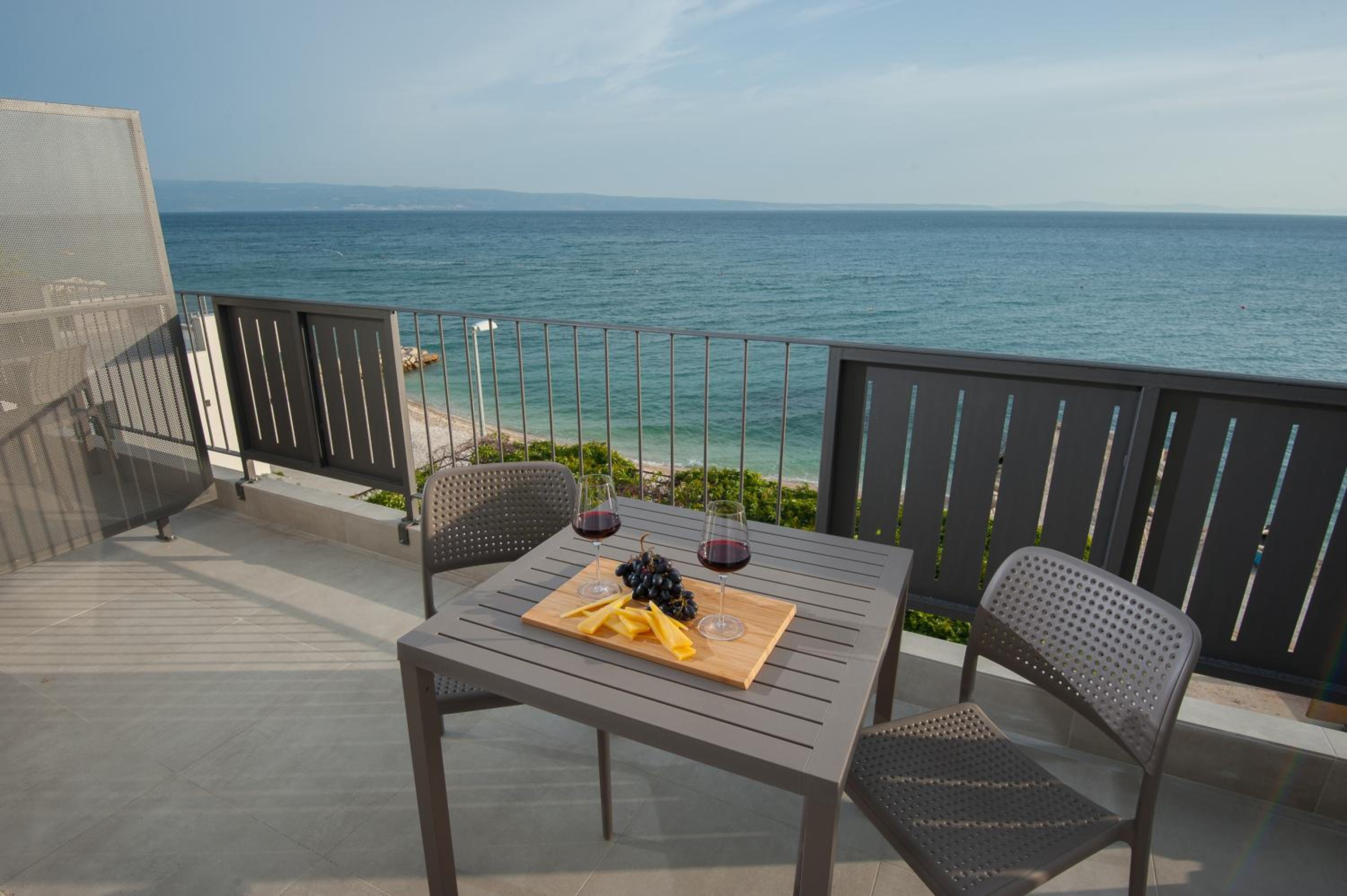 Seaside Luxury Suites