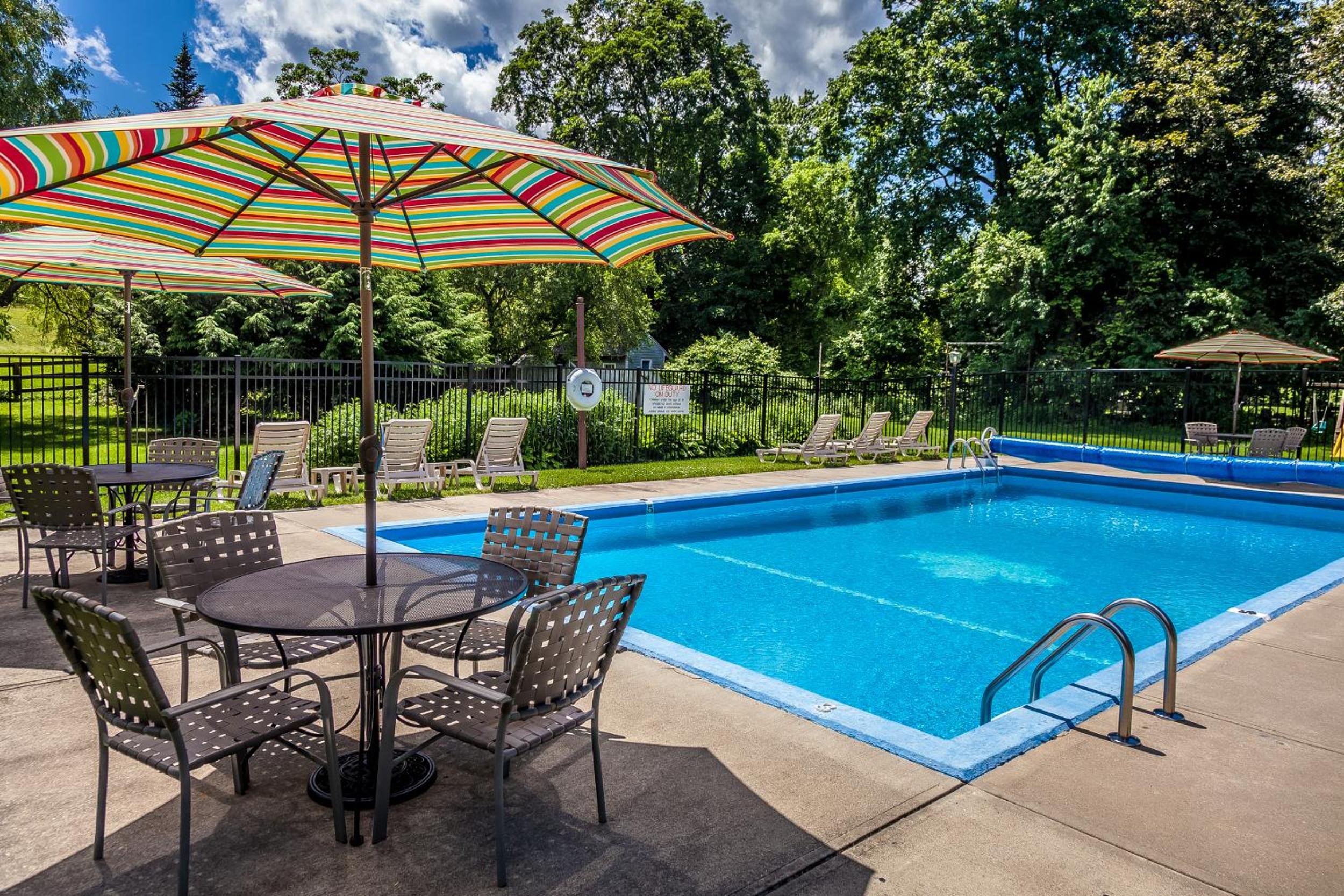 Maple Terrace Motel