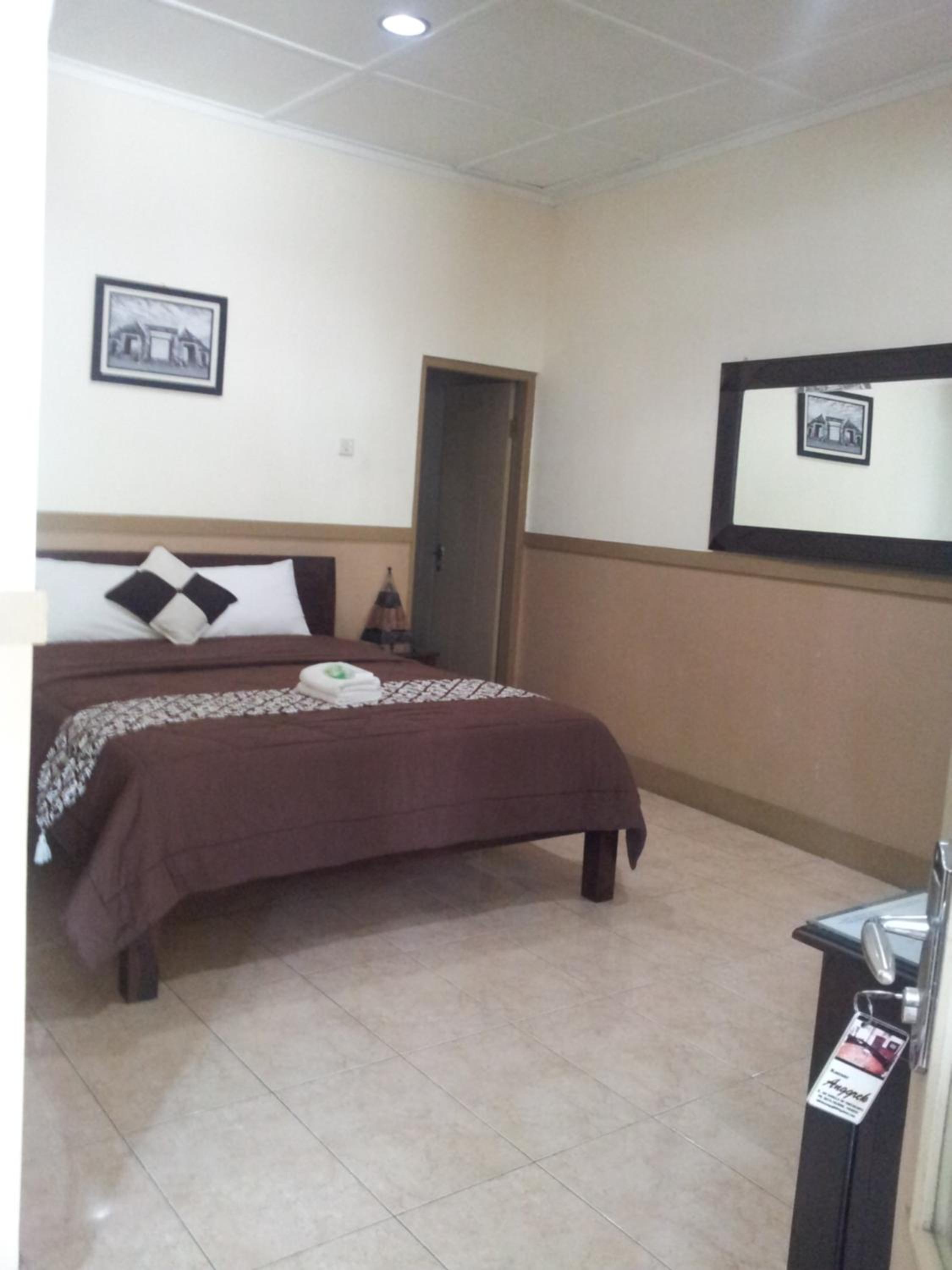 Ndalem Suratin Guesthouse
