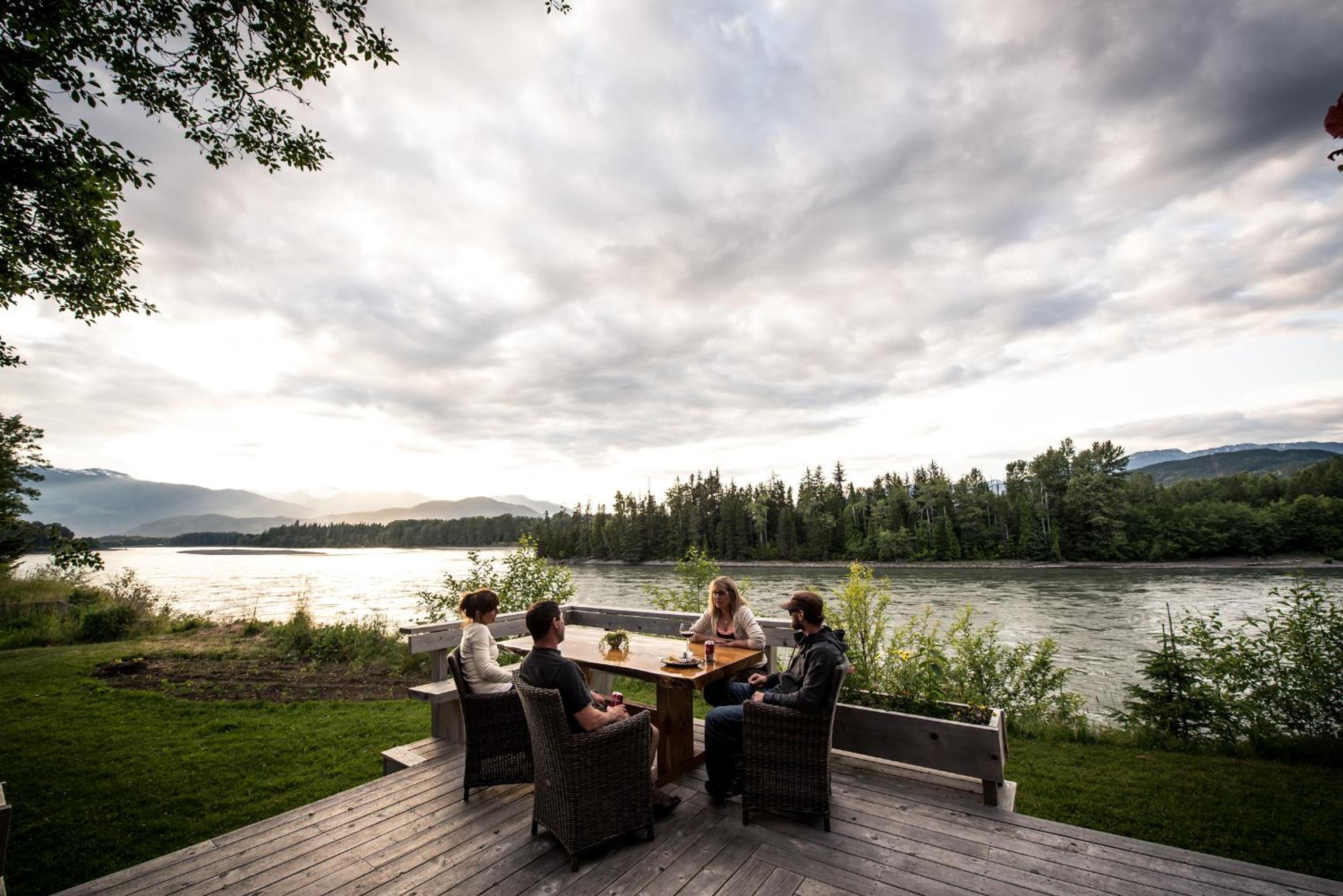 Skeena River House Bed & Breakfast - Image 3