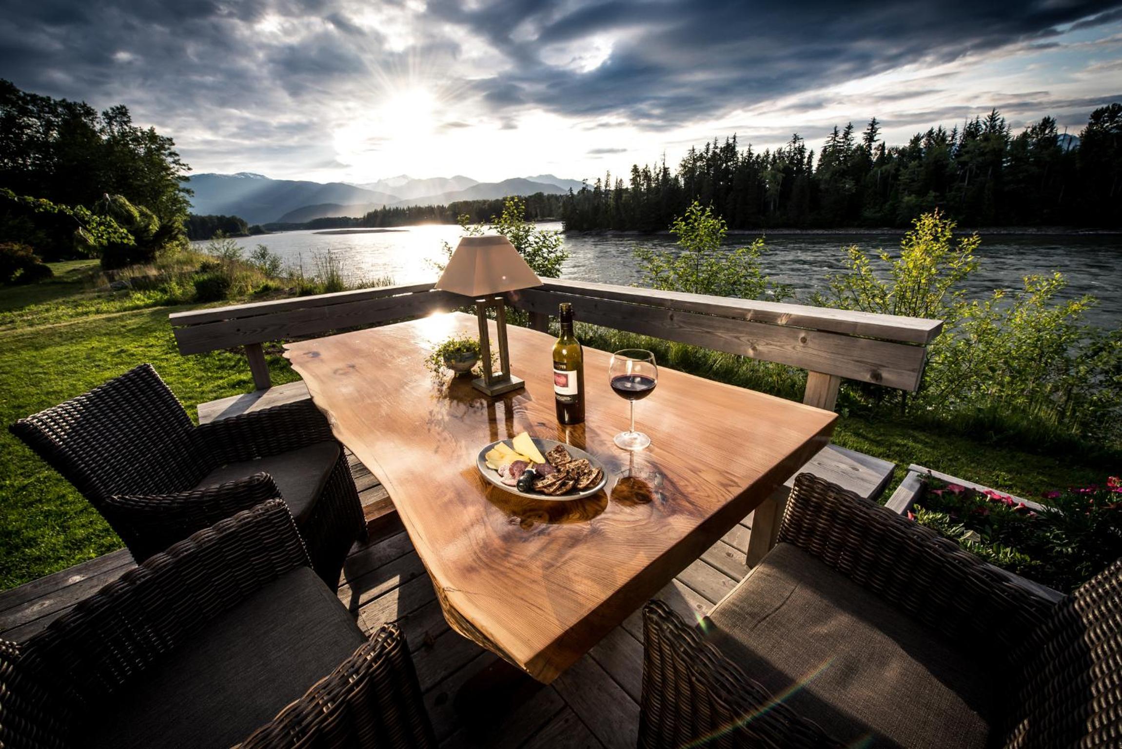 Skeena River House Bed & Breakfast - Image 1