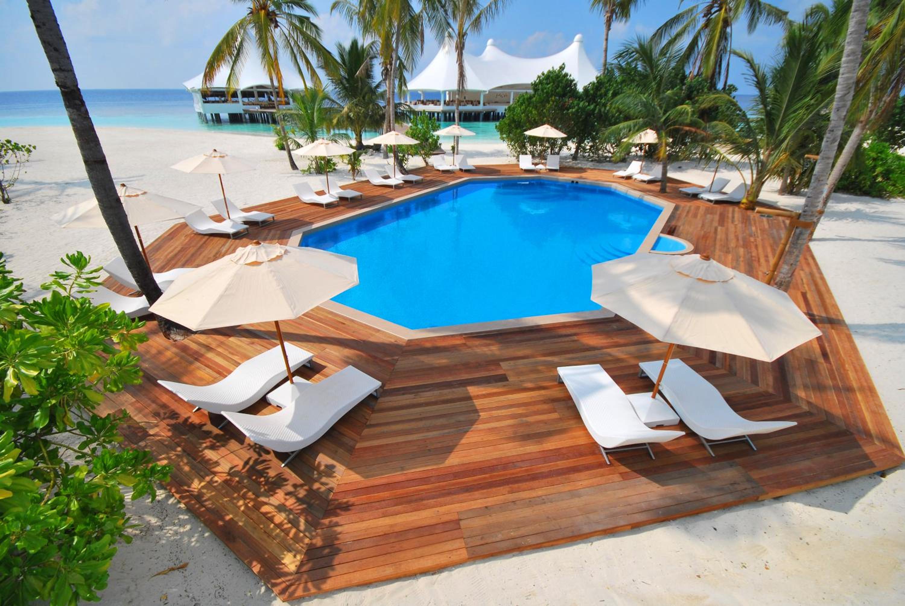 Safari Island Resort & Spa Maldives